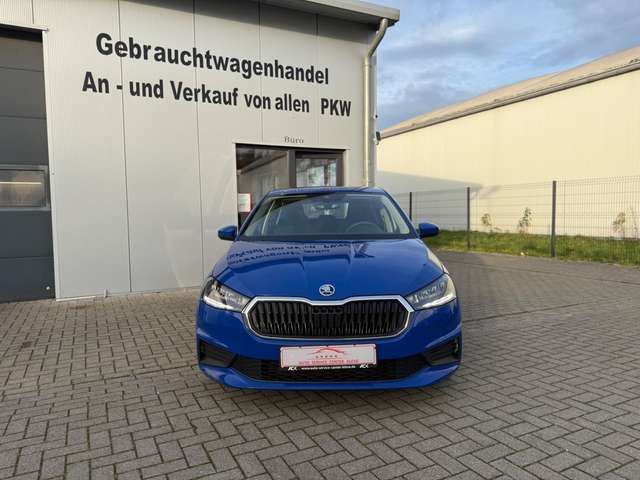 Skoda Fabia Active*TEMPOMAT*GJREIFEN*SPURHALTE*