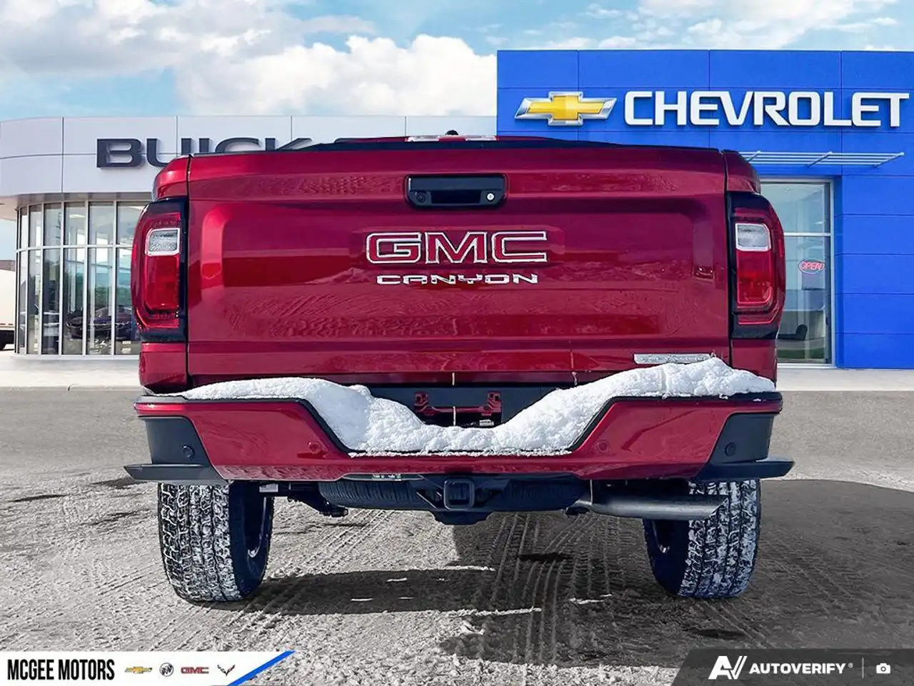 GMC Canyon снимка GMC Canyon