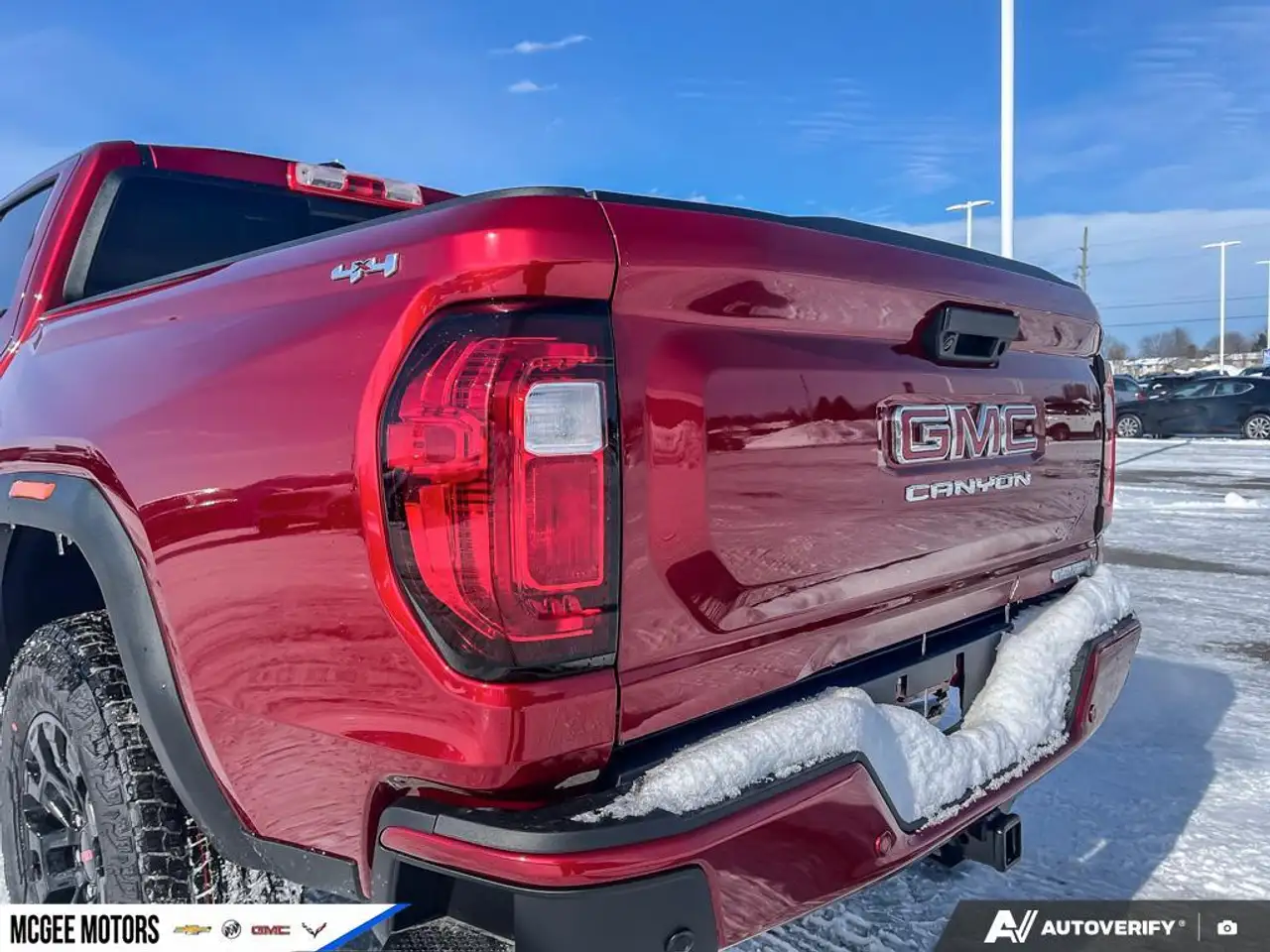 GMC Canyon снимка GMC Canyon