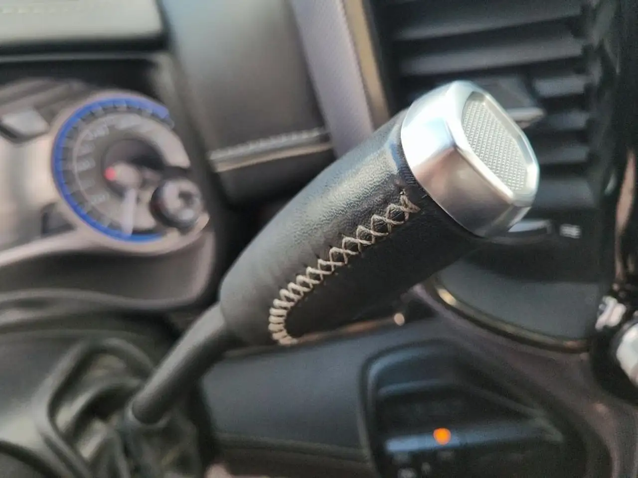 RAM 2500 снимка RAM 2500