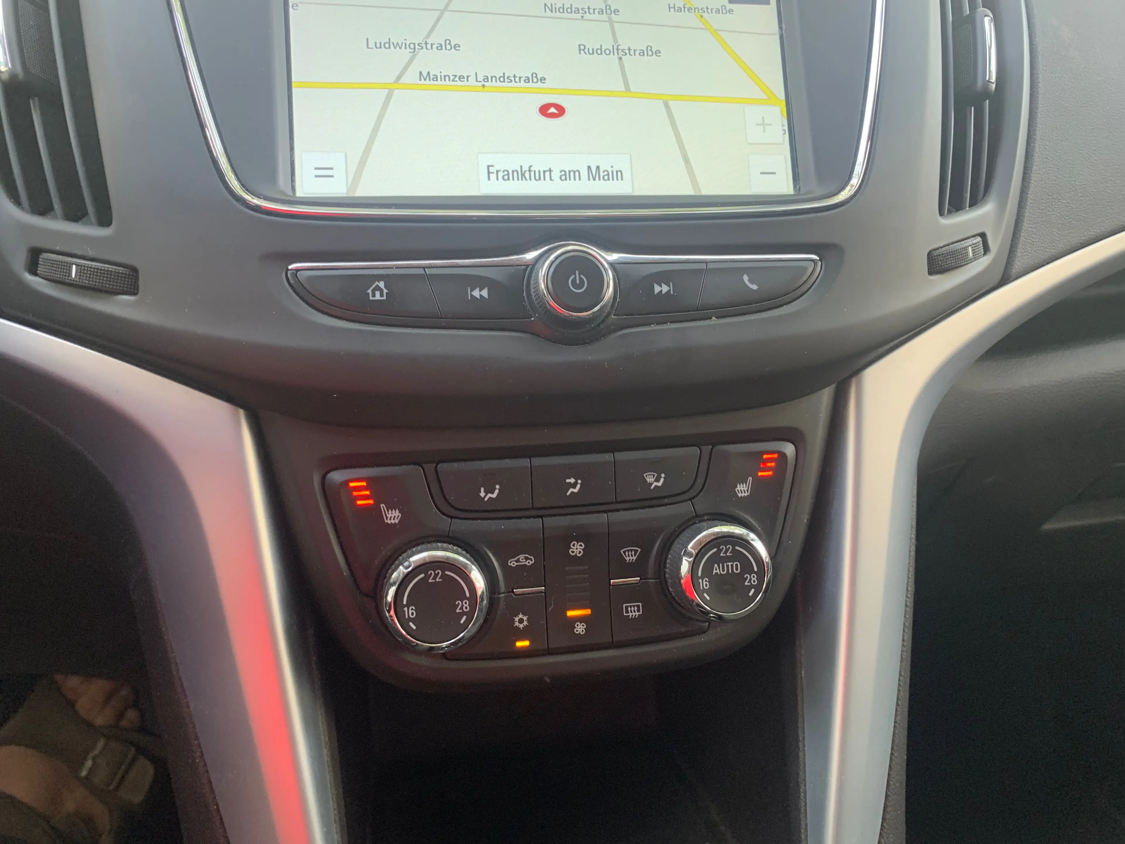 Opel Zafira C 2,0 CDTI Auto. NAVI PDC Kamara SHZ Business Edition — photo 13