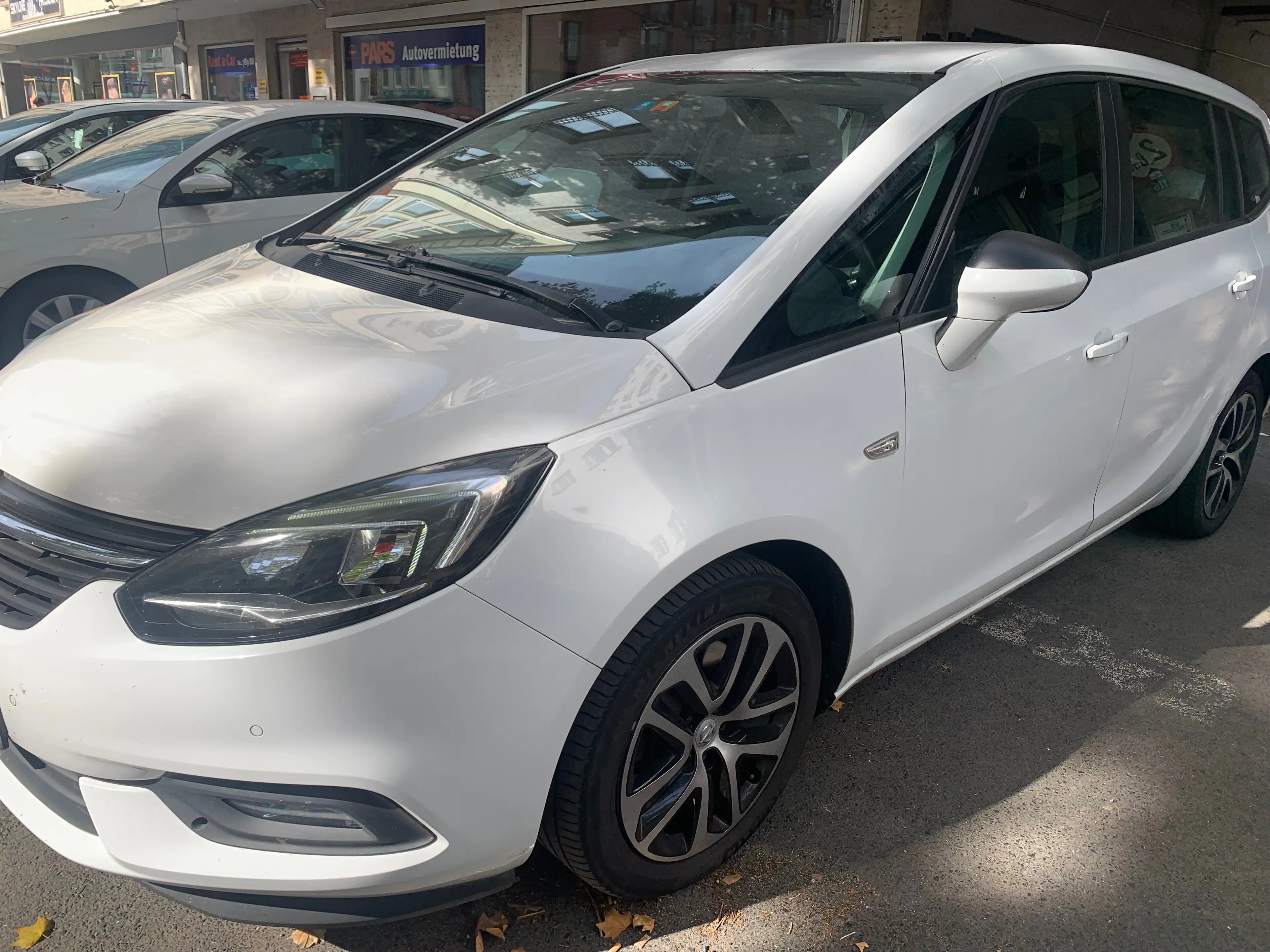 Opel Zafira C 2,0 CDTI Auto. NAVI PDC Kamara SHZ Business Edition — photo 2