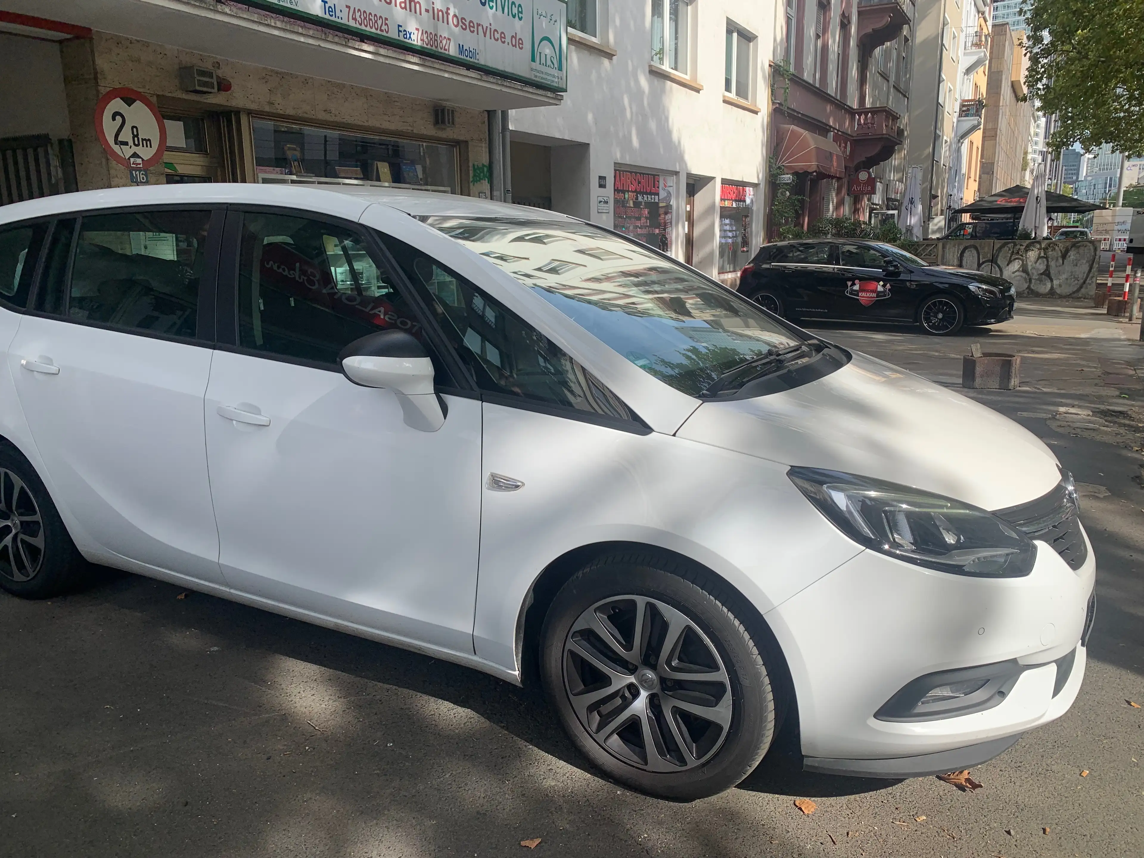 Opel Zafira C 2,0 CDTI Auto. NAVI PDC Kamara SHZ Business Edition — photo 4