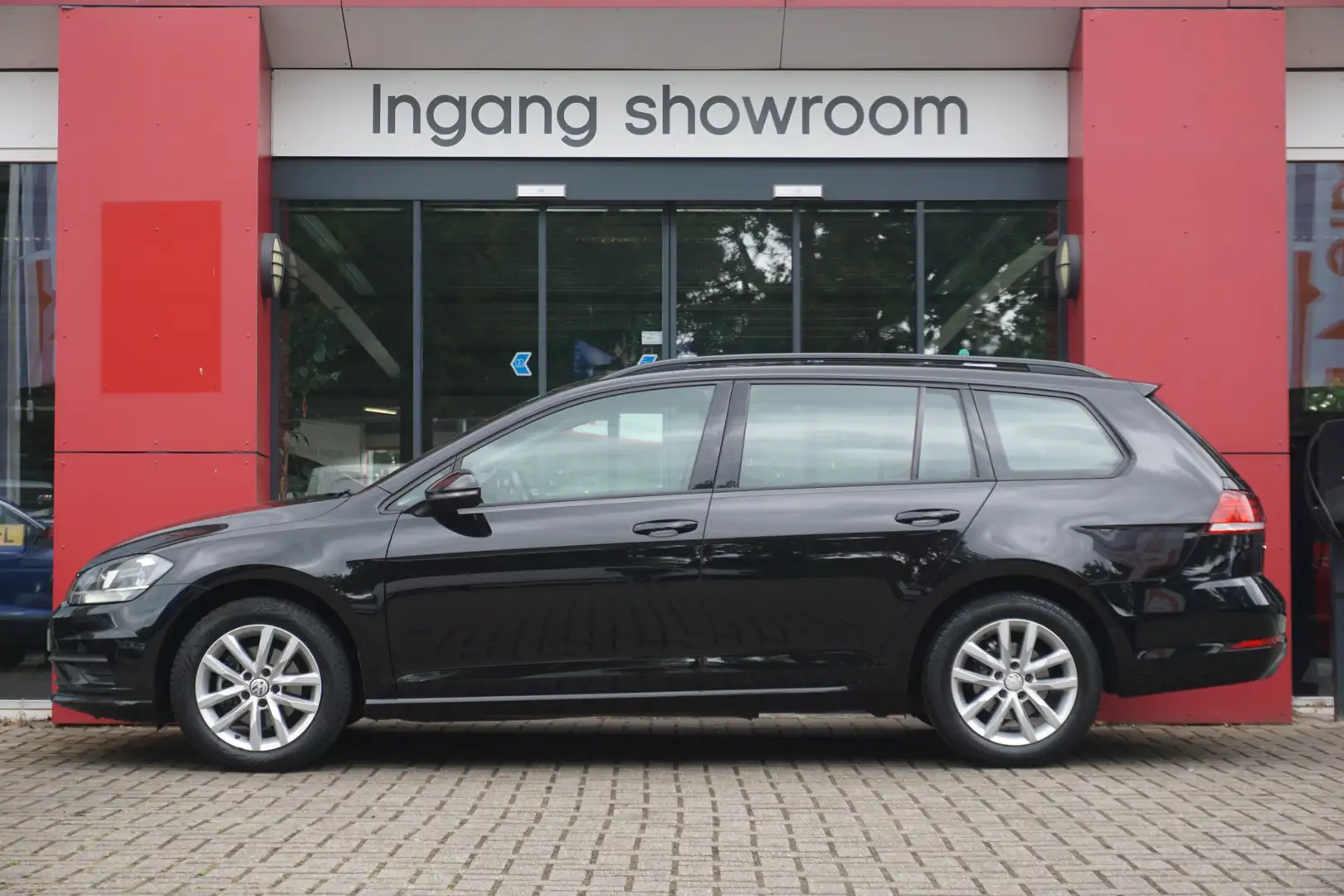 Volkswagen Golf Variant 1.6 TDI Highline | Groot Navigatie | Airco | 16'' Zwart - 2