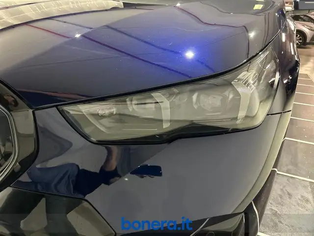 BMW 5 Series view 11