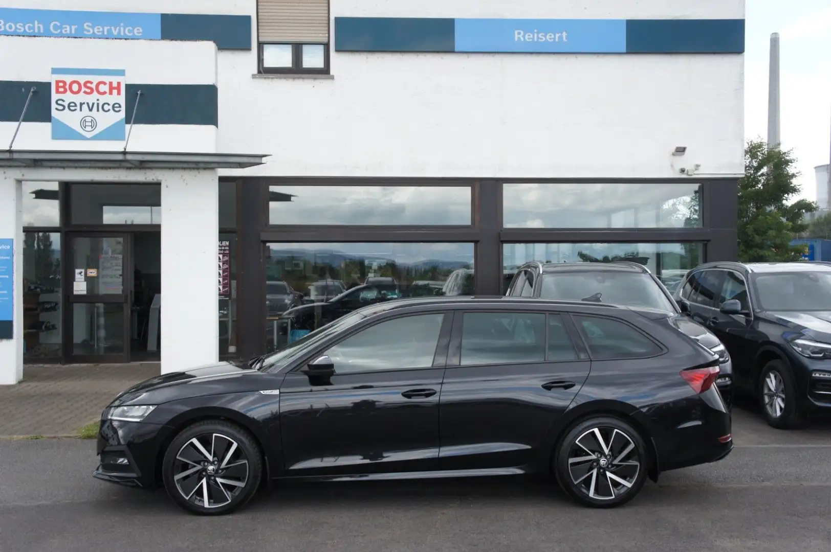 Skoda Octavia Sportline DSG*ACC*LED*HUD*WIPA*VIRTUAL* Schwarz - 2