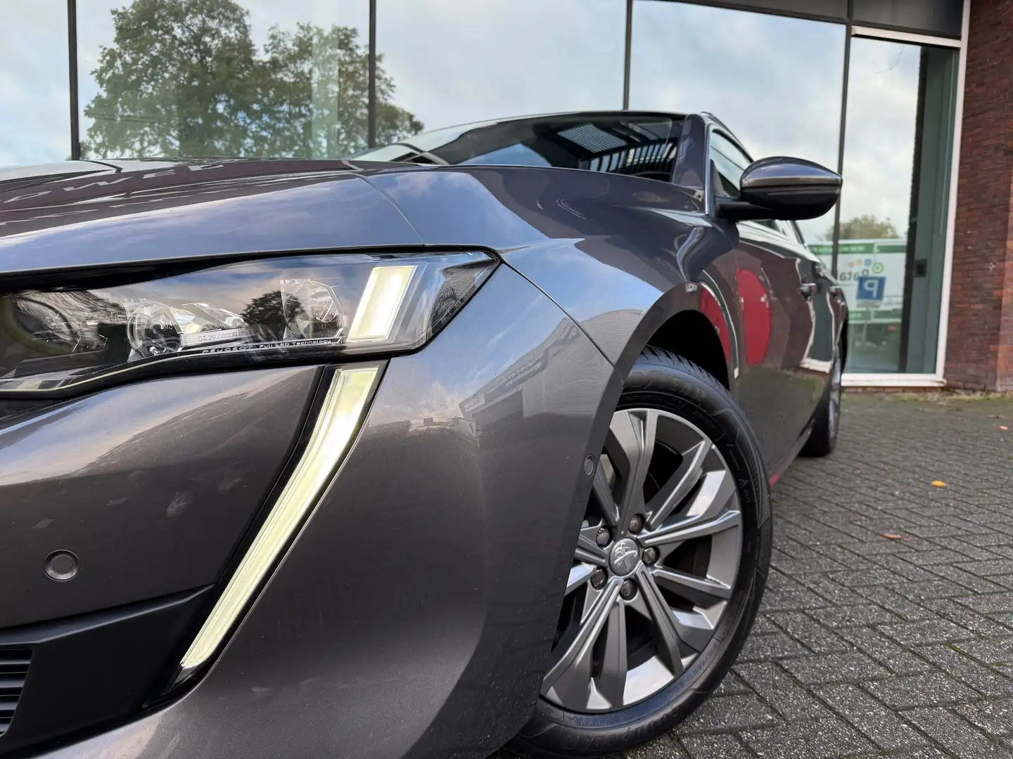 Peugeot 508 SW 1.6 Turbo 180pk Allure - Automaat - Navi - Clim Grigio - 2