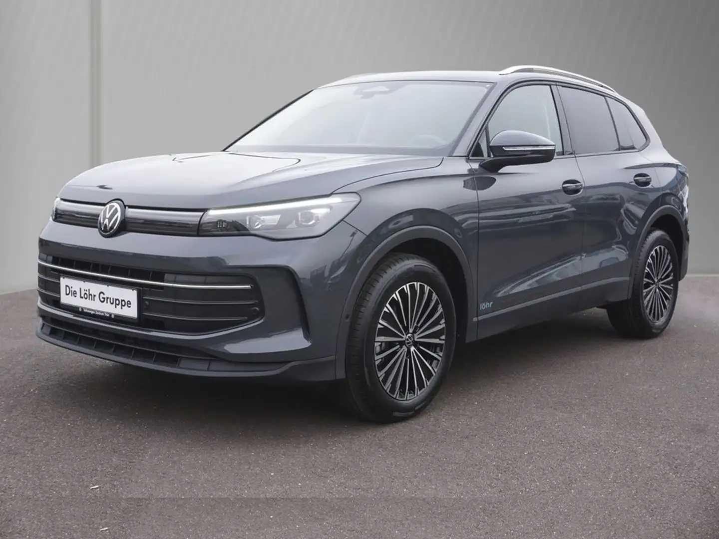 Volkswagen Tiguan 2.0 TDI DSG Life AHK, LED Plus, ACC Grau - 2