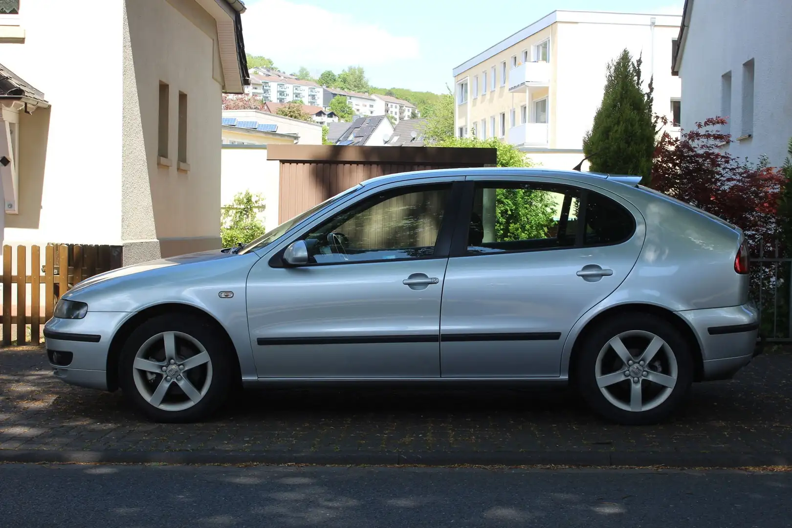 SEAT Leon Leon Diesel 1.9 TDI Pulso Silber - 2