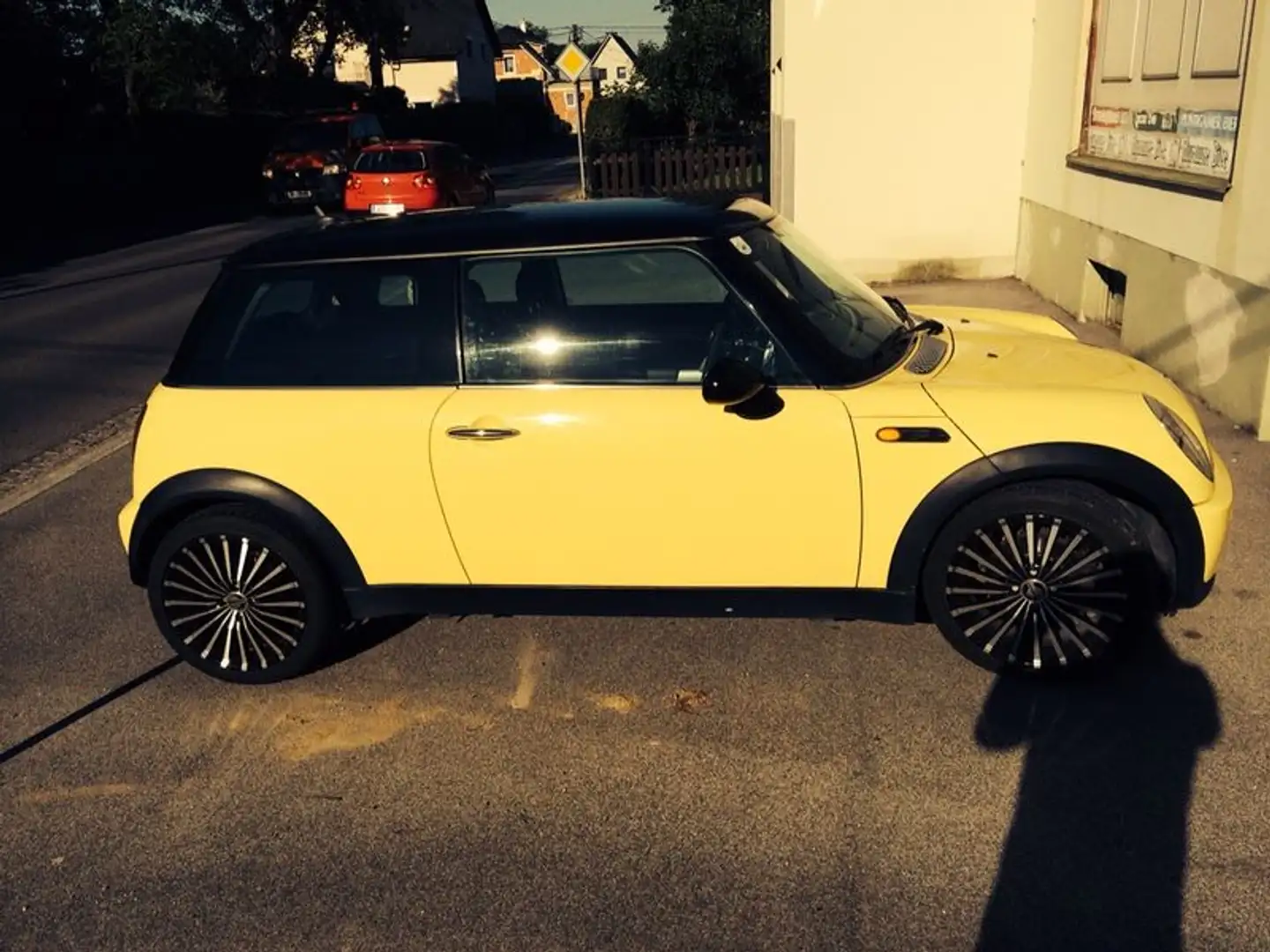 MINI Cooper Austrian Chili - 1