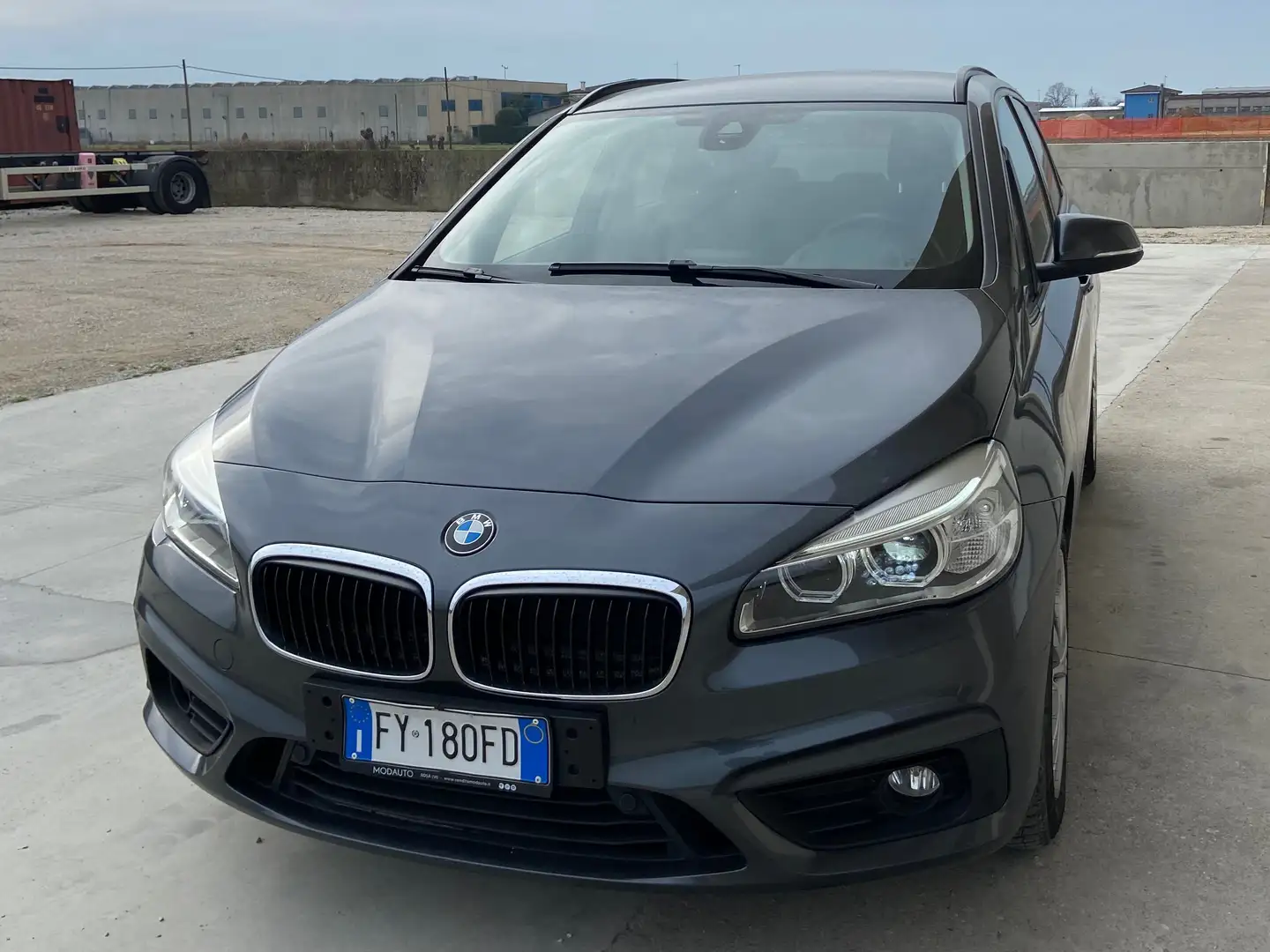 BMW 218 218d Grigio - 1