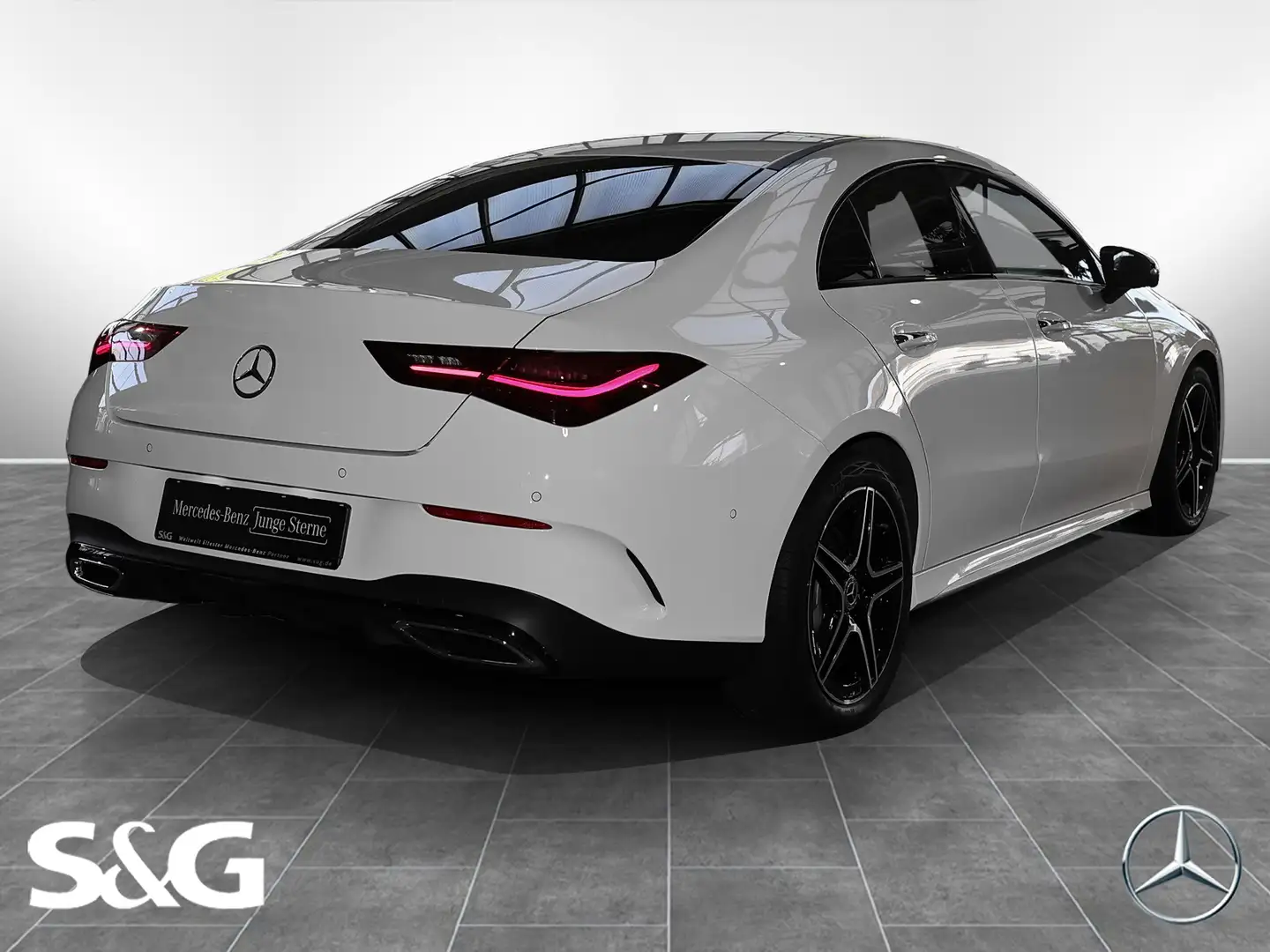 Mercedes-Benz CLA 200 Coupé AMG PANORAMA+BURMESTER+DISTRONIC Fehér - 2
