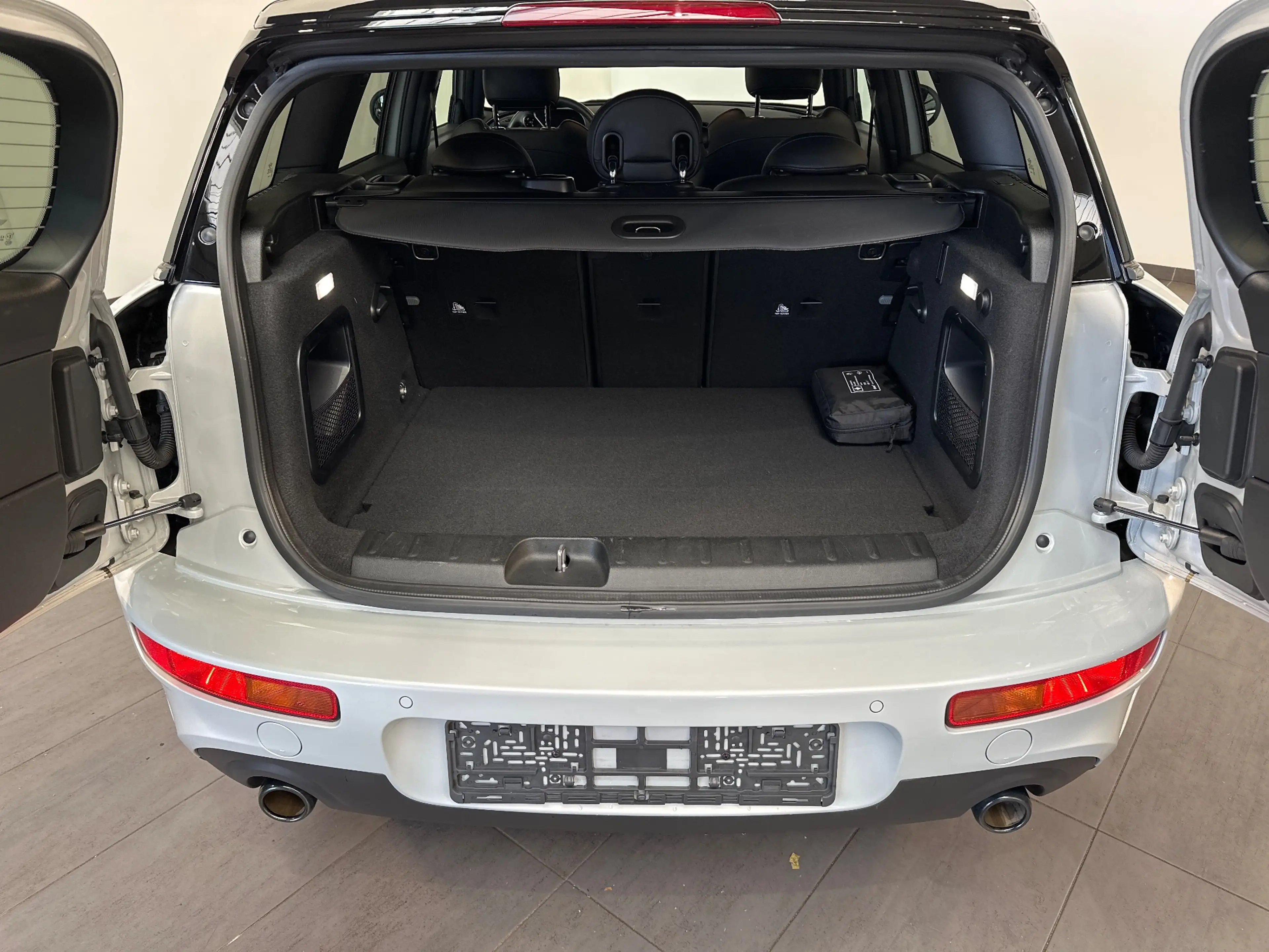 MINI Cooper S Clubman Aut. Classic Black NAV+LED+KAM+18ZO+DIGDISPLAY — photo 8