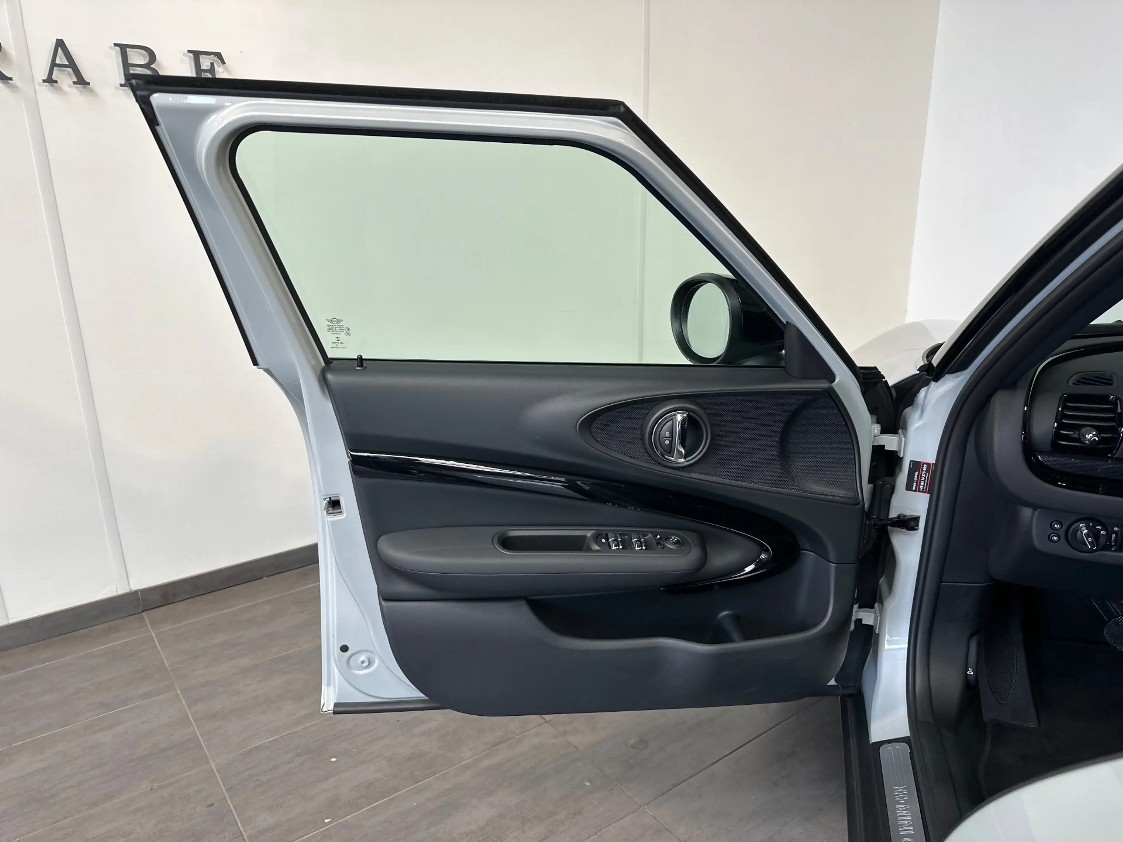 MINI Cooper S Clubman Aut. Classic Black NAV+LED+KAM+18ZO+DIGDISPLAY — photo 6