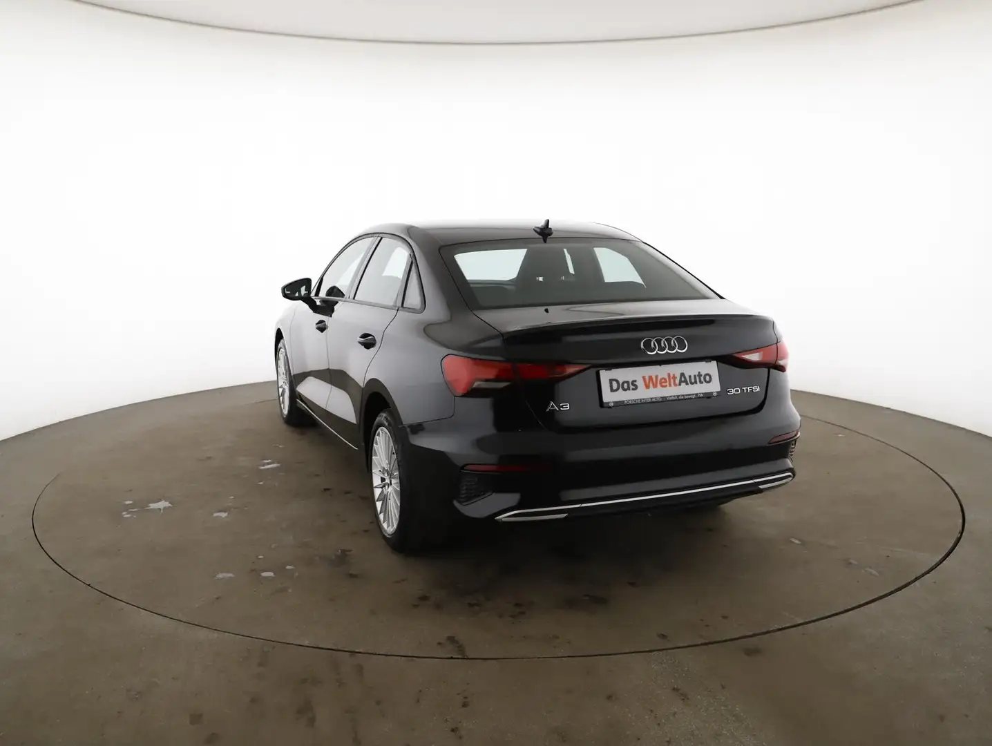 Audi A3 Limousine 30 TFSI advanced ext. Schwarz - 2