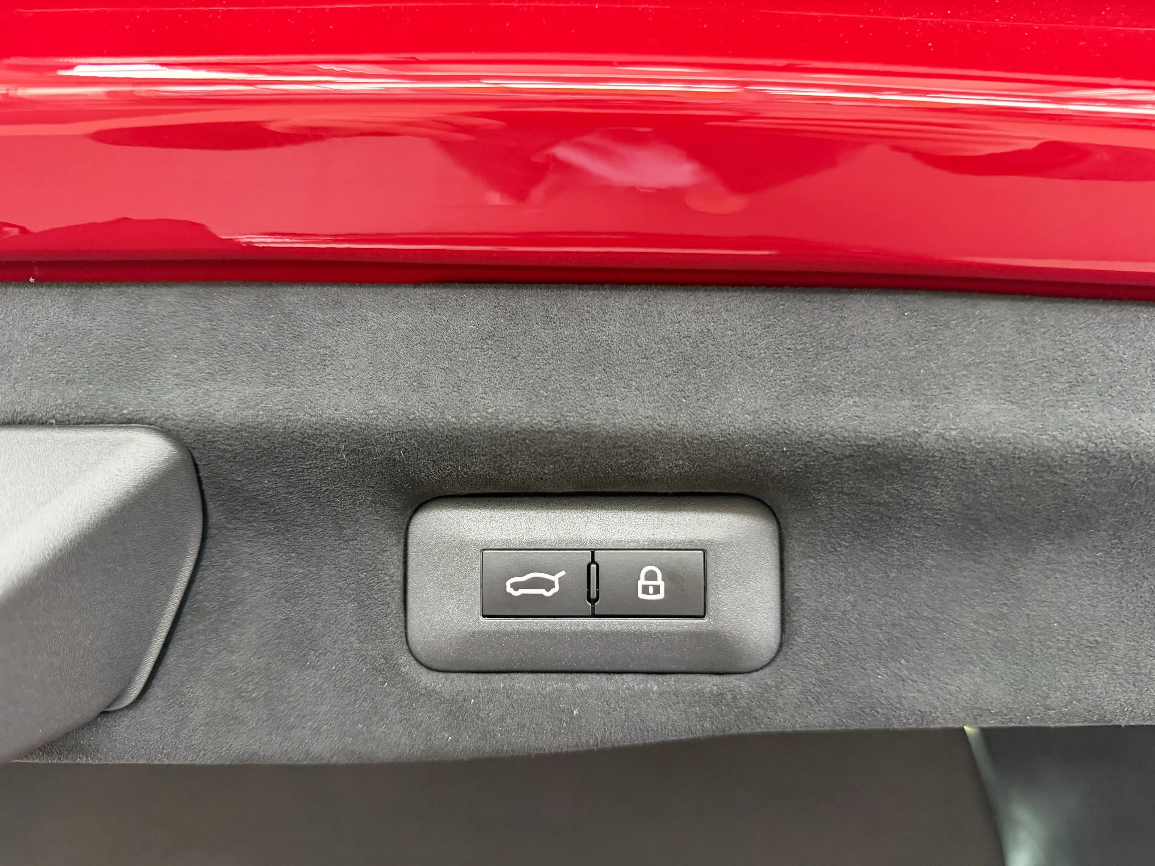 Ferrari Purosangue V12 MY 2026 Lift Sound Matrix Carbon — photo 8