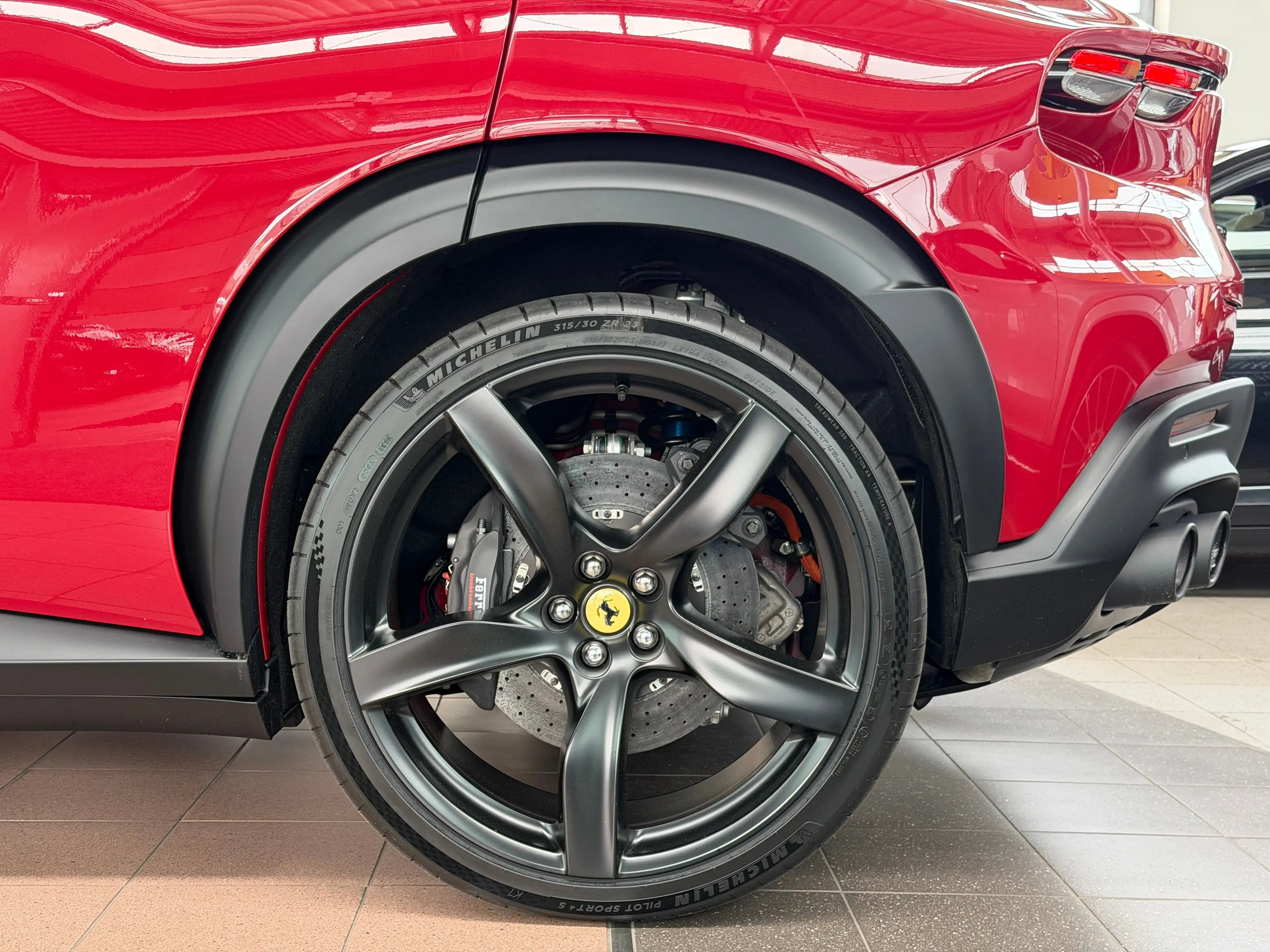 Ferrari Purosangue V12 MY 2026 Lift Sound Matrix Carbon — photo 12