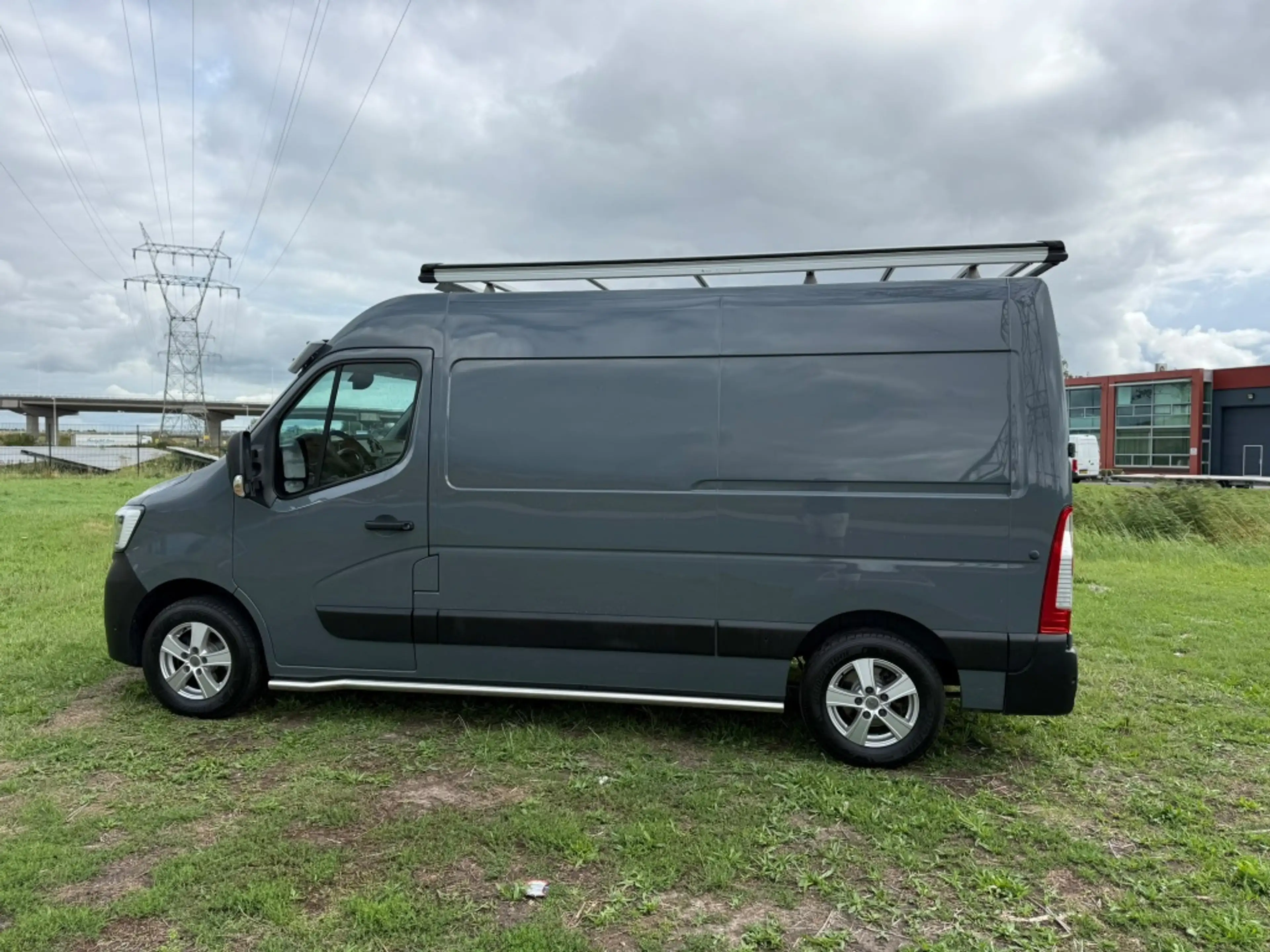 Renault Master T35 2.3dCi L2H2 W.E. — photo 12