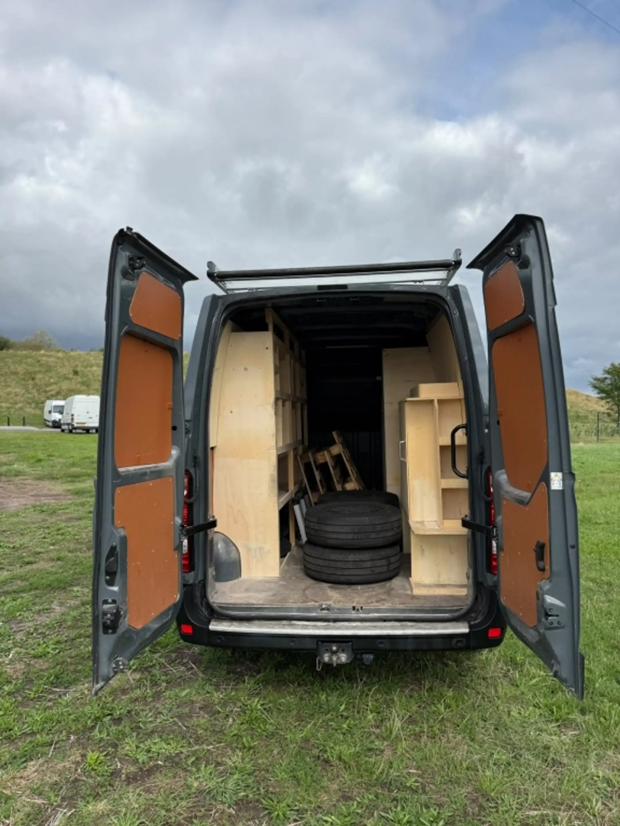Renault Master T35 2.3dCi L2H2 W.E. — photo 15