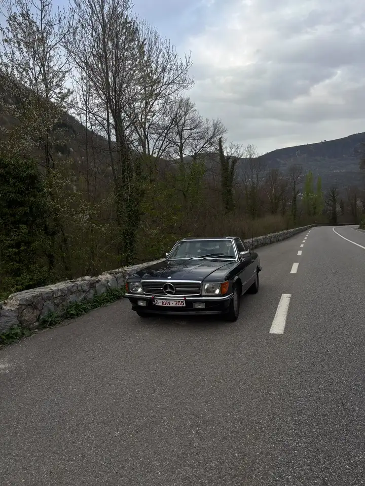 Mercedes-Benz SL 300 R107, foto 1