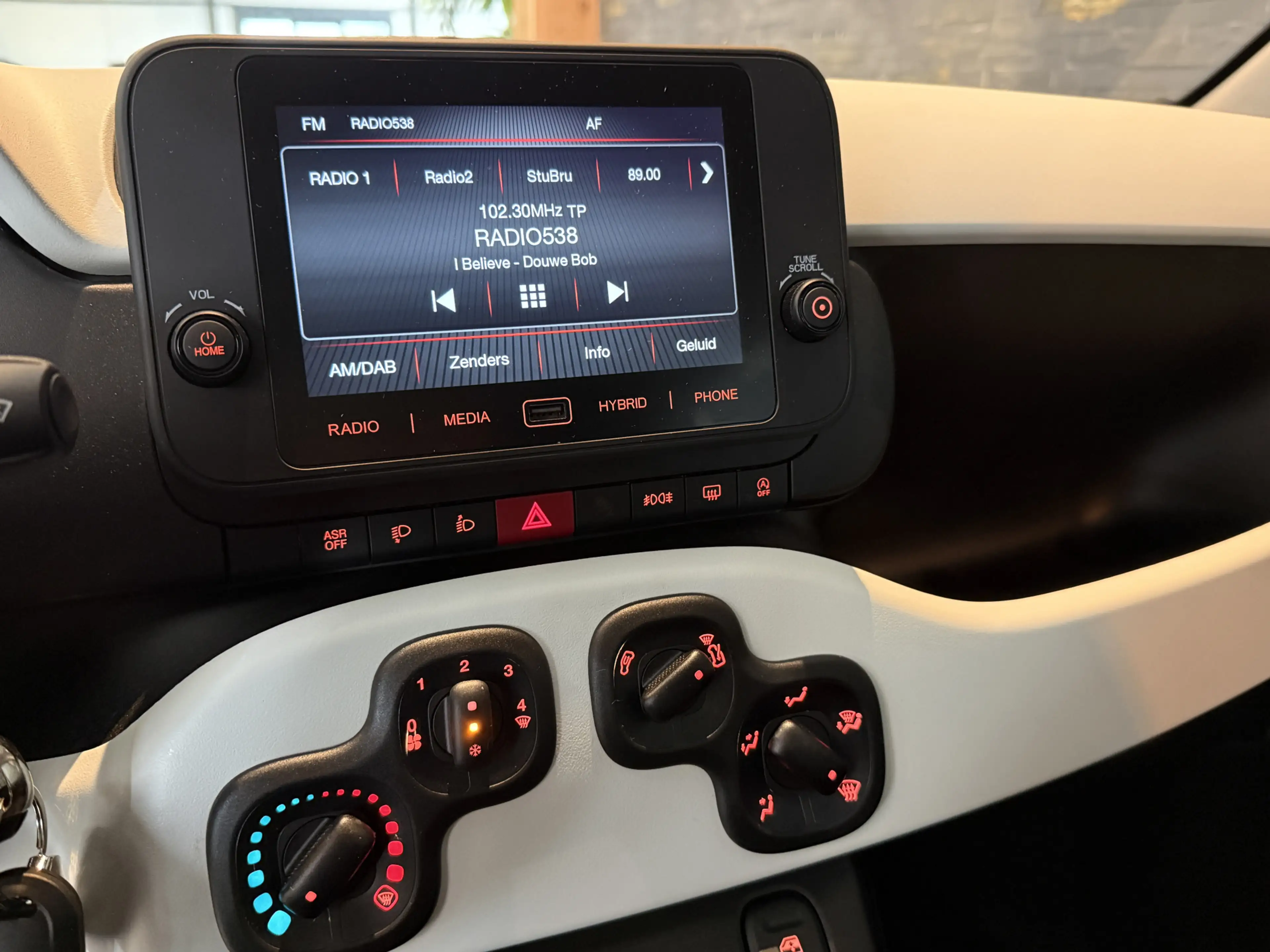 Fiat Panda 1.0 Hybrid / Pandina Bj: 2024 — photo 8