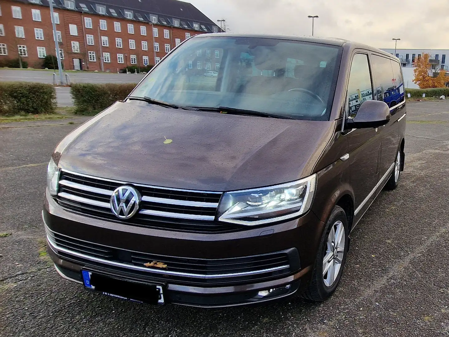 Volkswagen T6 Multivan Multivan DSG Kurz Highline Braun - 2