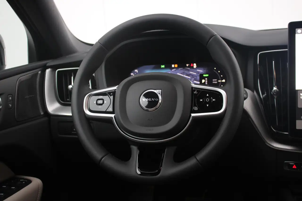 Volvo XC60 2026 — фото 9