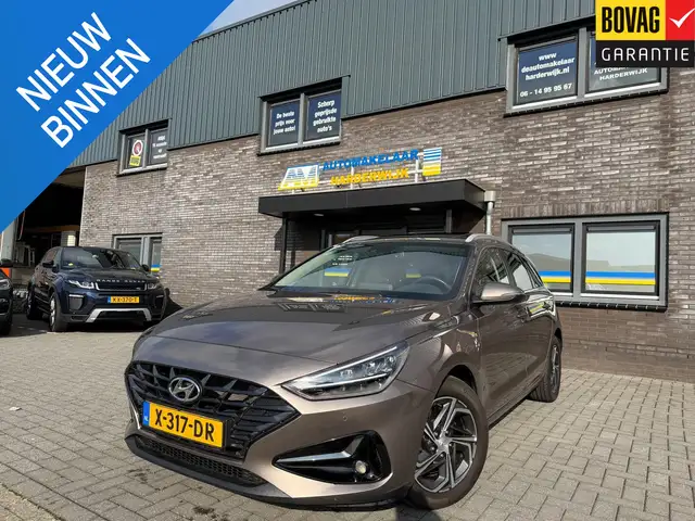 Hyundai i30 Wagon 1.5 T-GDi MHEV Premium | 1E EIGENAAR | 3/6/1