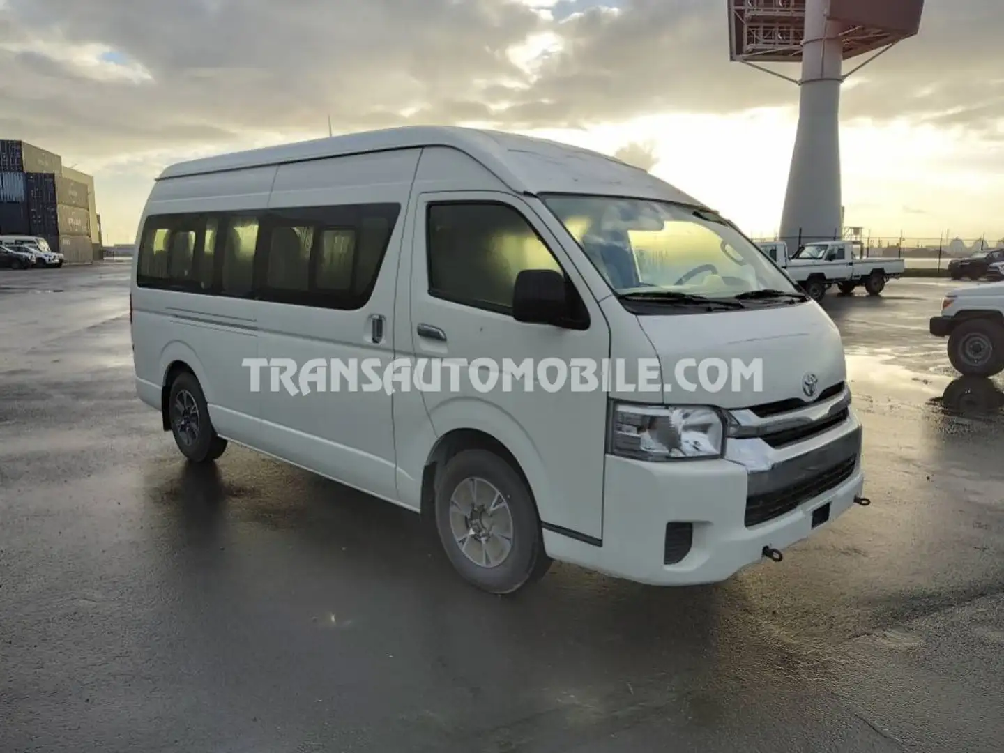Toyota Hiace HIGH ROOF / TOIT HAUT - EXPORT OUT EU TROPICAL VER Wit - 1