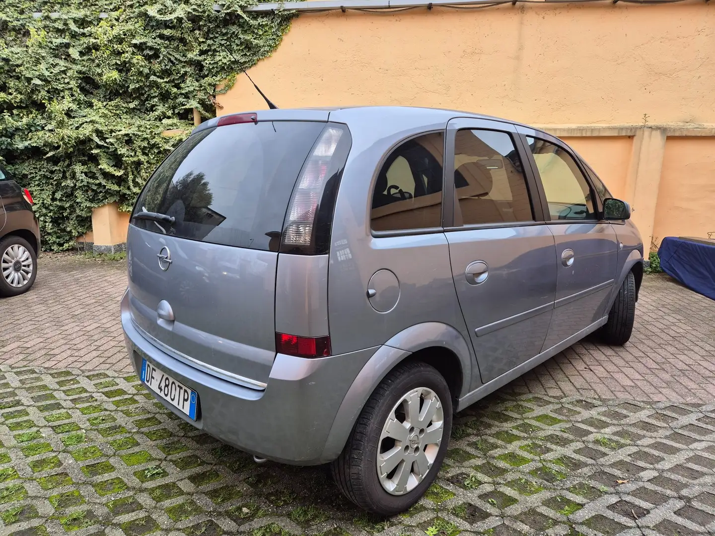 Opel Meriva 1..4 16v EURO 4 Grijs - 2