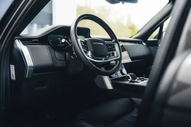 Land Rover Range Rover view 10