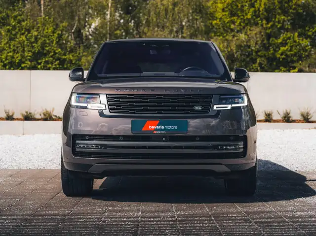 Land Rover Range Rover view 2