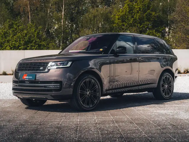 Land Rover Range Rover view 3