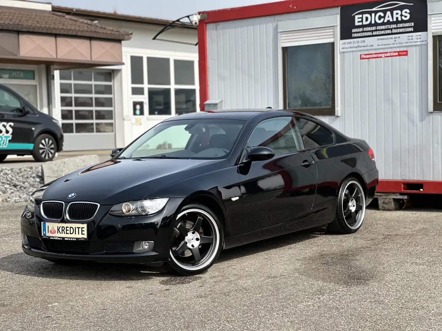 BMW 320 320d Schwarz - 1