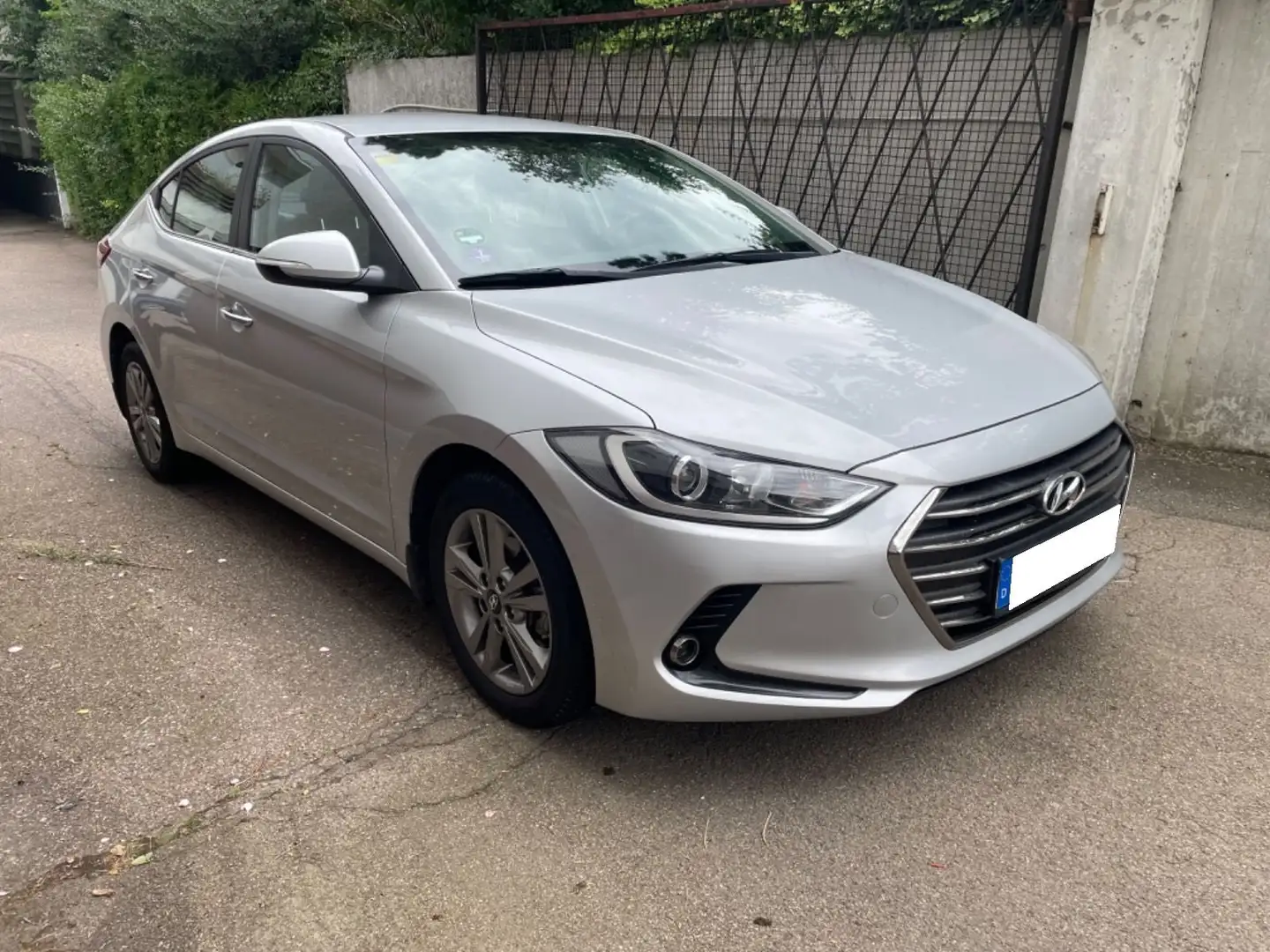 Hyundai ELANTRA Elantra 1,6 Comfort Aut.Comfort Argento - 2