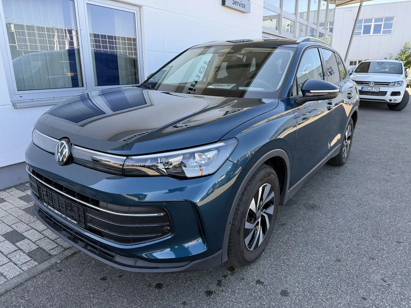 Volkswagen Tiguan 1.5 eTSI 110 kW Life LED Plus/AHK/DSG/PDC/Kamera Blau - 2