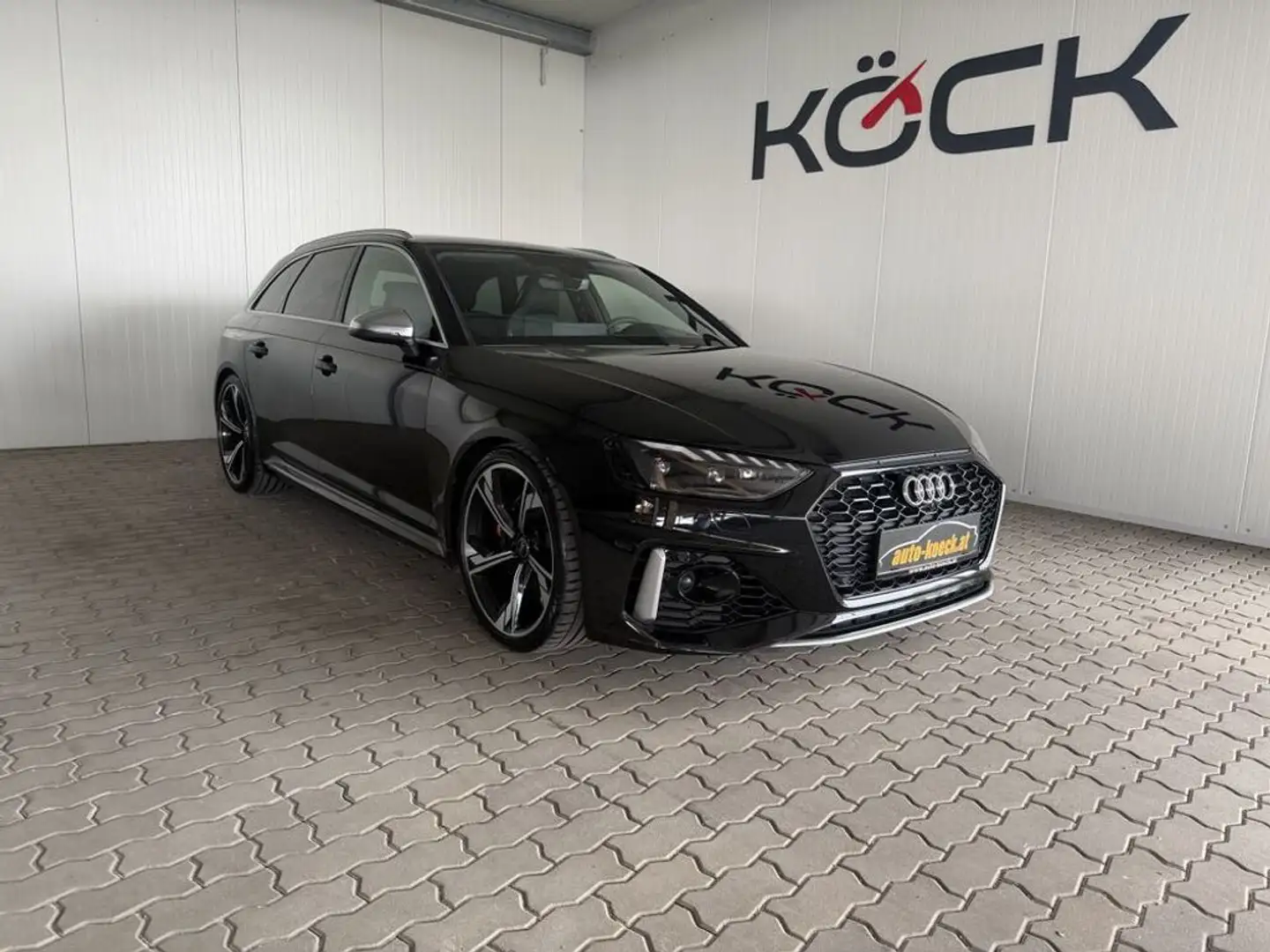 Audi RS4 A4 quattro Schwarz - 1