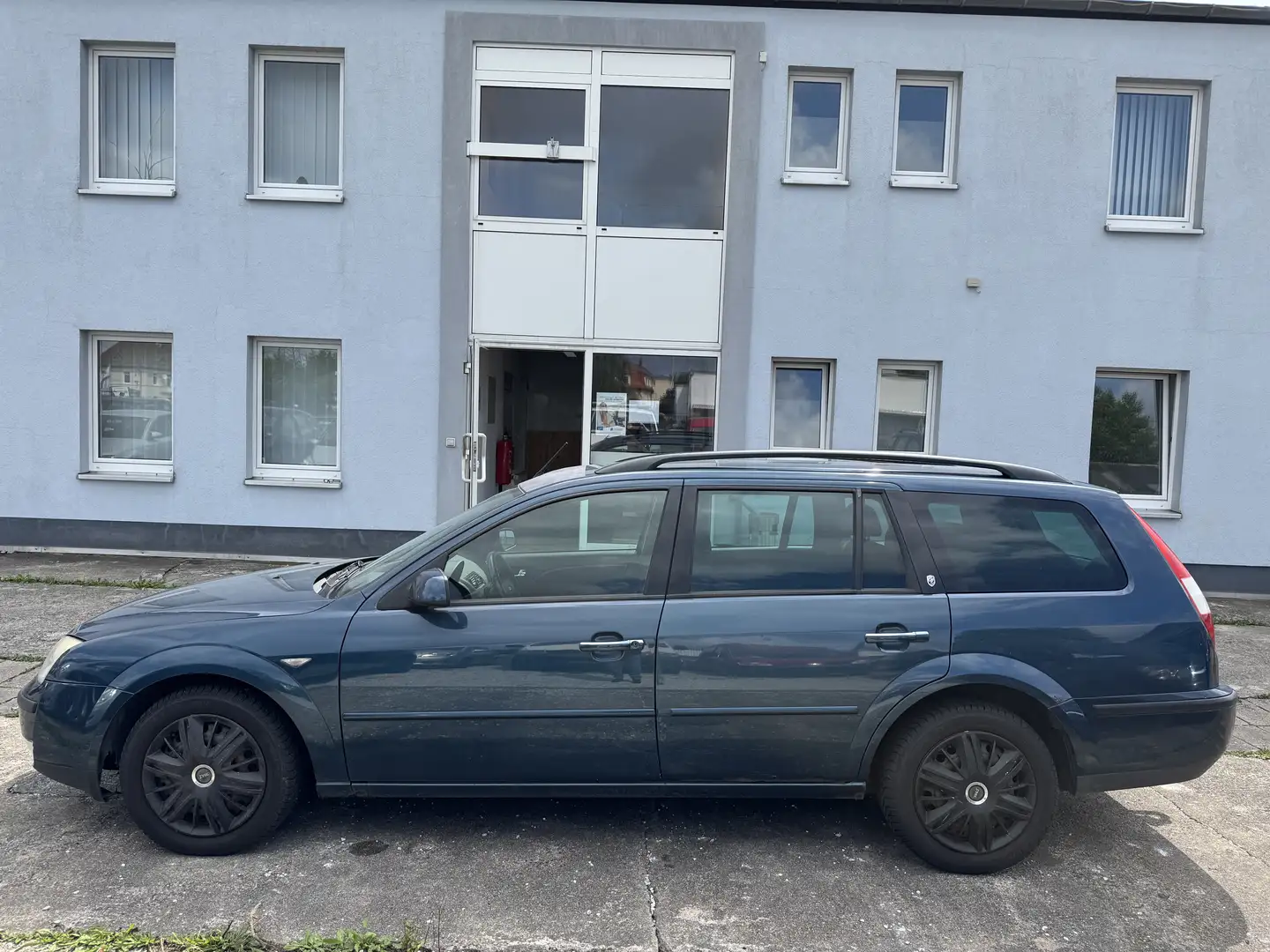 Ford Mondeo Ghia AHK Kék - 2