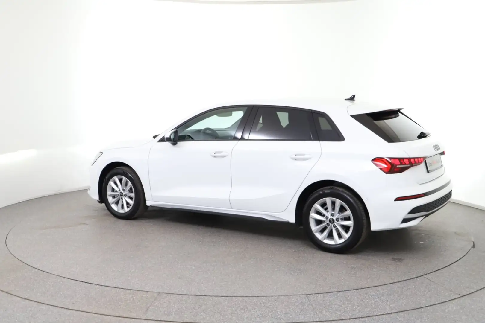 Audi A3 30 TFSI Blanc - 2