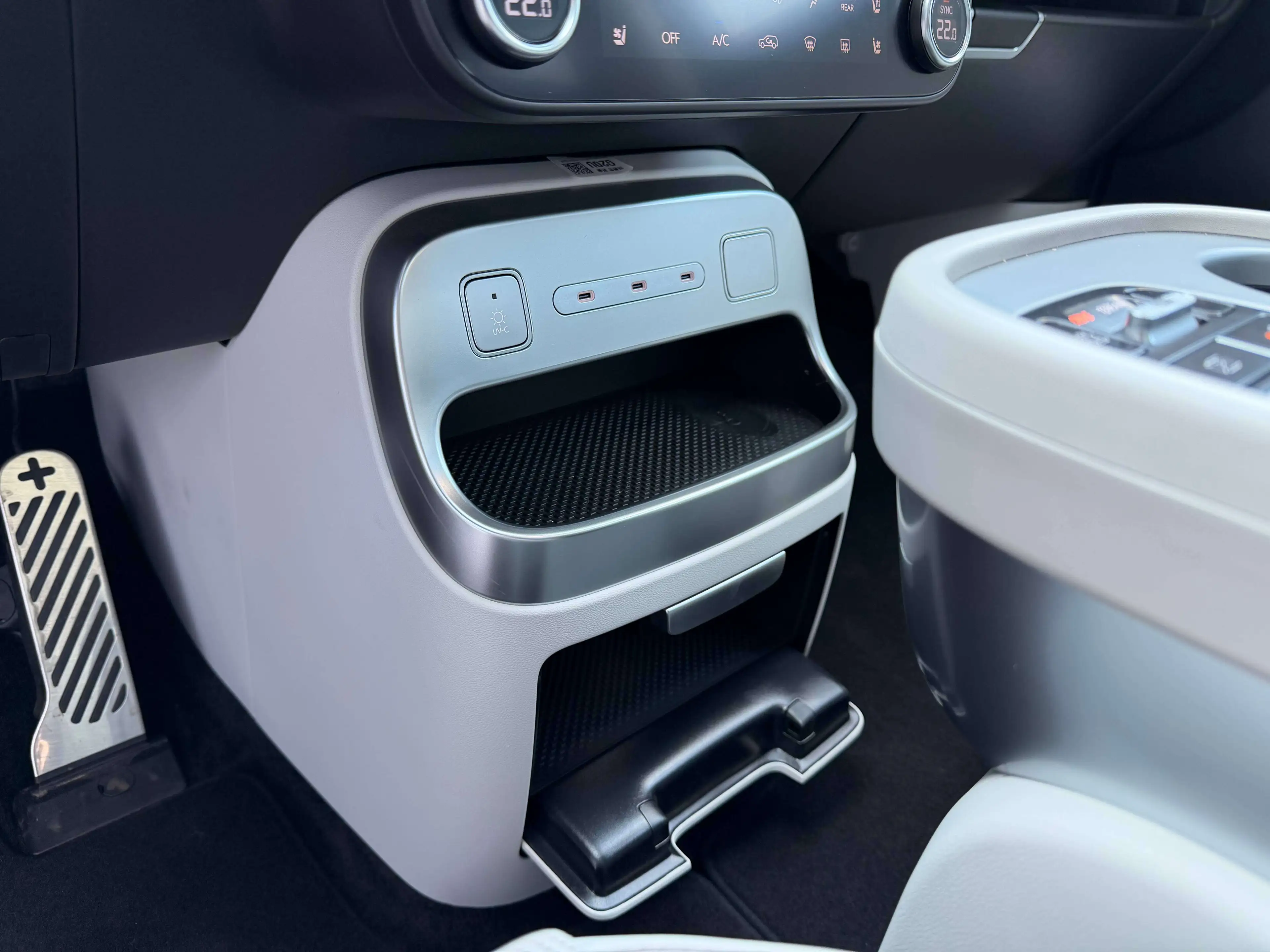 Hyundai IONIQ 9 Calligraphy 110 kWh AWD Performance | Directiewage — photo 14