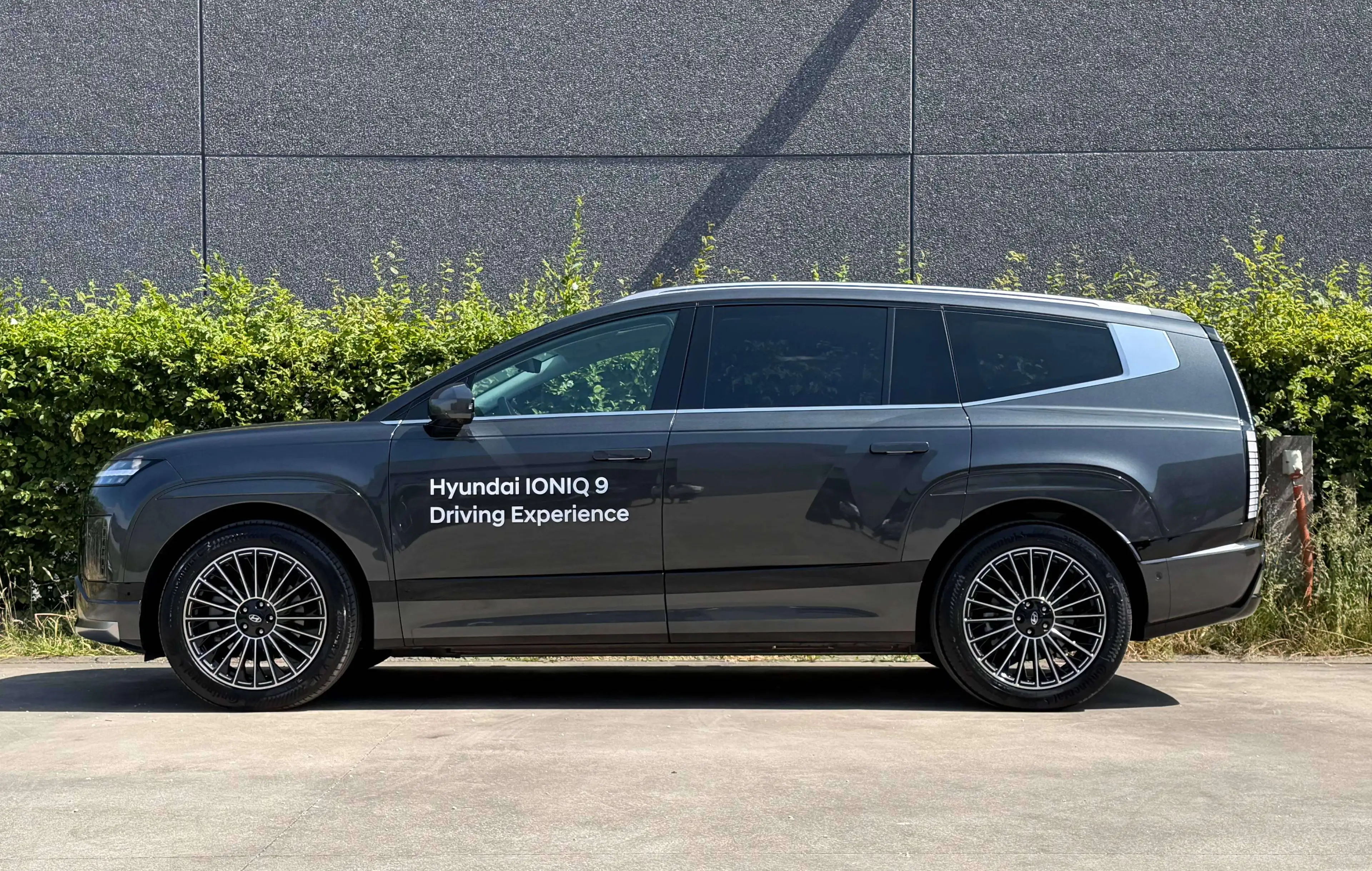 Hyundai IONIQ 9 Calligraphy 110 kWh AWD Performance | Directiewage — photo 2