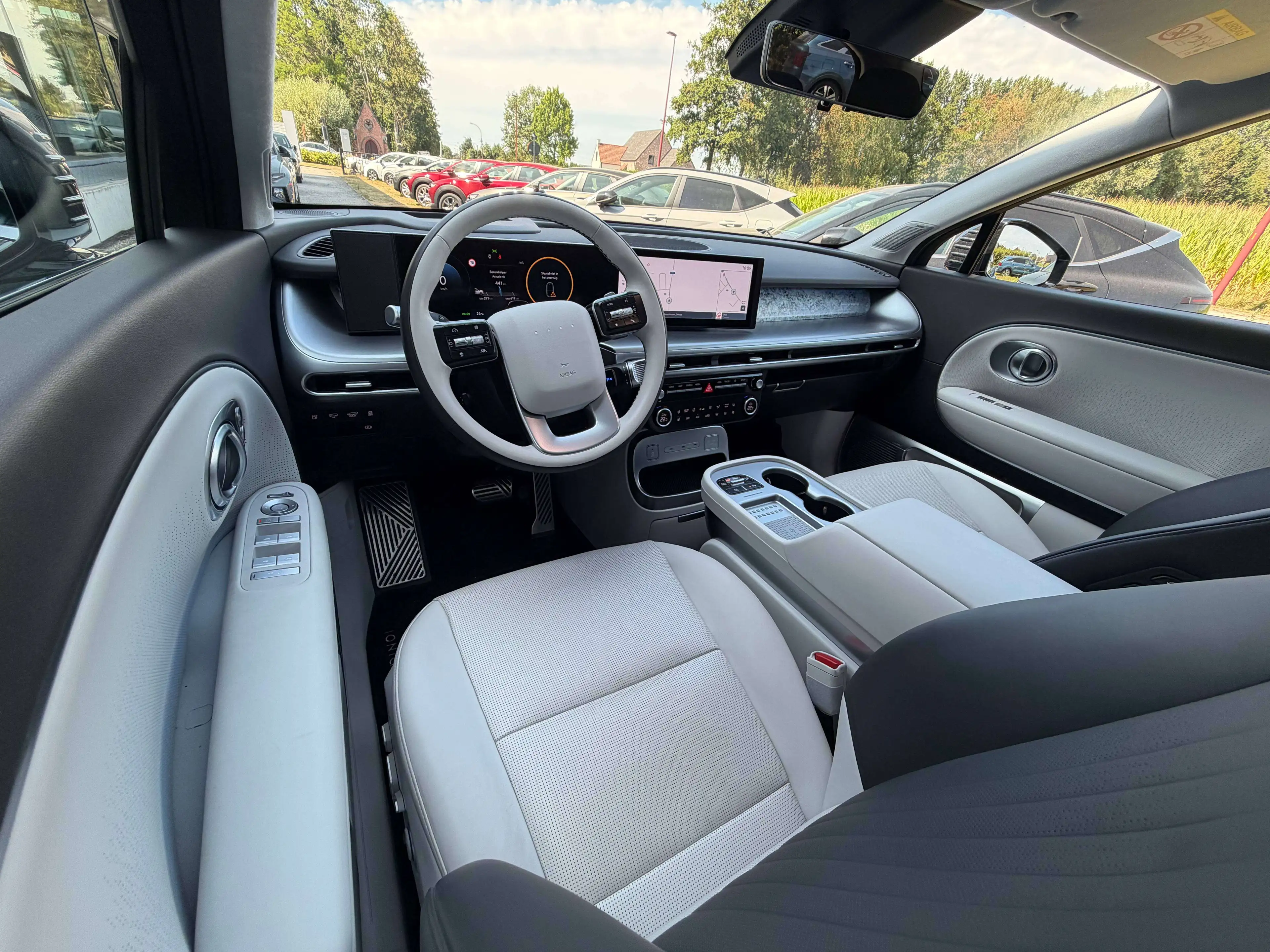 Hyundai IONIQ 9 Calligraphy 110 kWh AWD Performance | Directiewage — photo 6