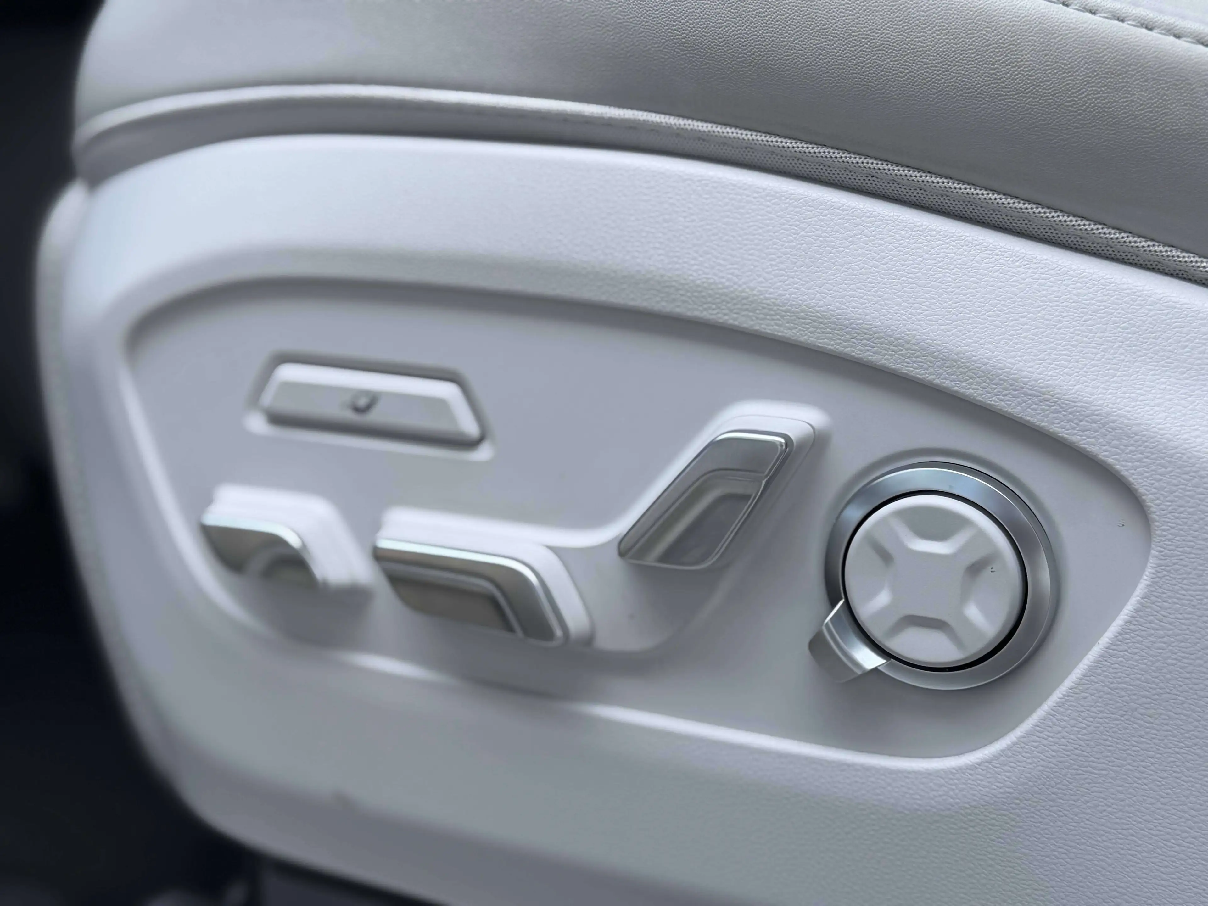 Hyundai IONIQ 9 Calligraphy 110 kWh AWD Performance | Directiewage — photo 11