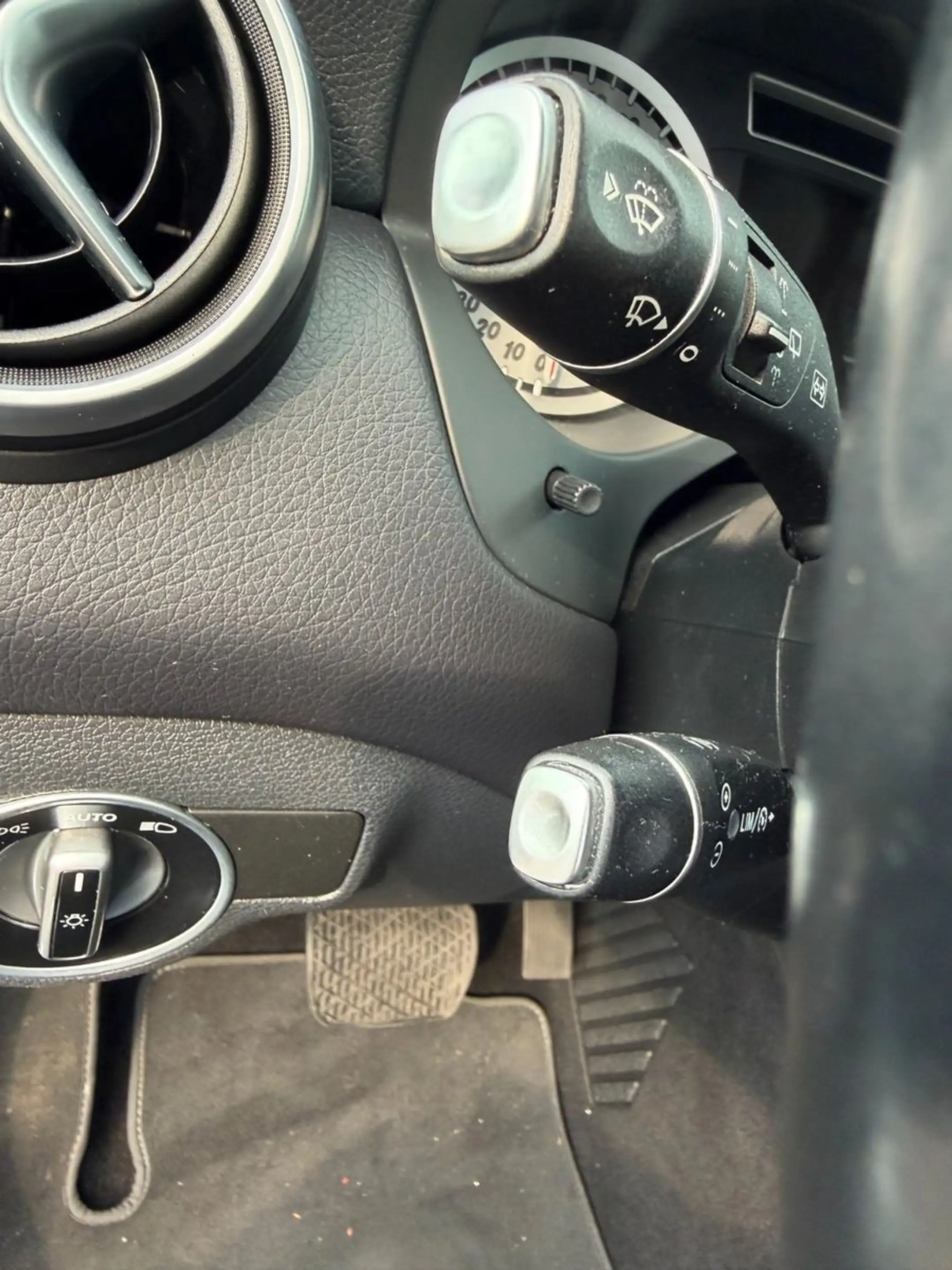 Mercedes-Benz A 180 A A 180 CDI BlueEfficiency 2Style — photo 14