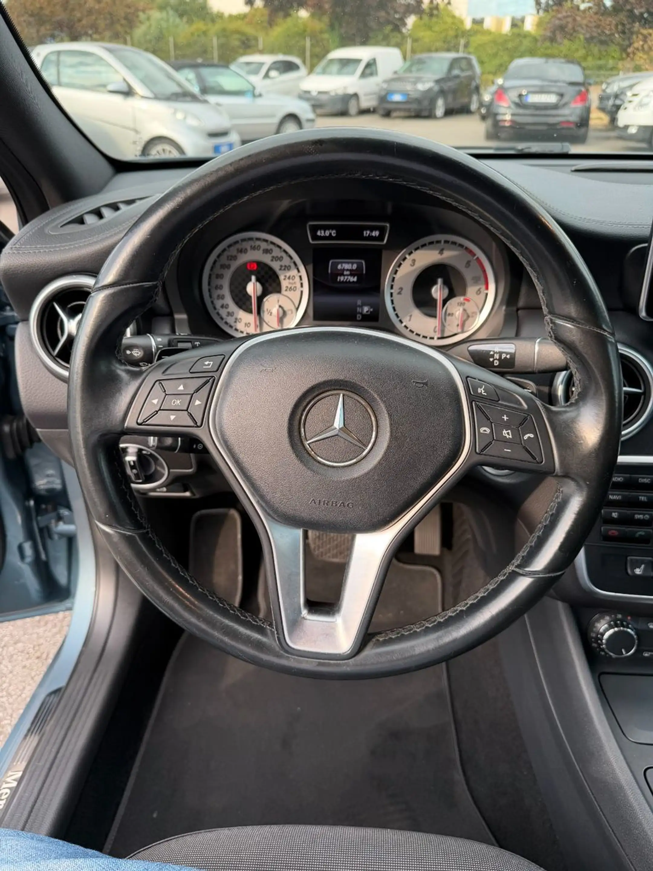 Mercedes-Benz A 180 A A 180 CDI BlueEfficiency 2Style — photo 12