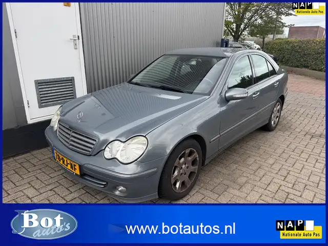 Mercedes-Benz C 230 K. Elegance