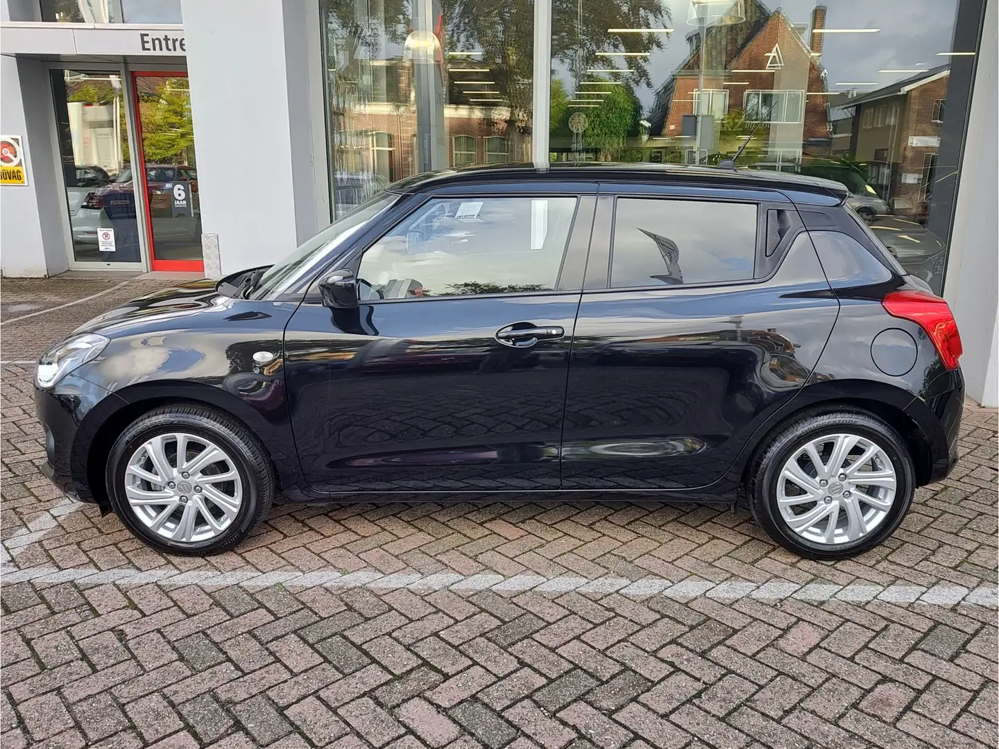Suzuki Swift 1.2 SELECT SMART HYBRID Stoelverwarming | Adaptive Zwart - 2