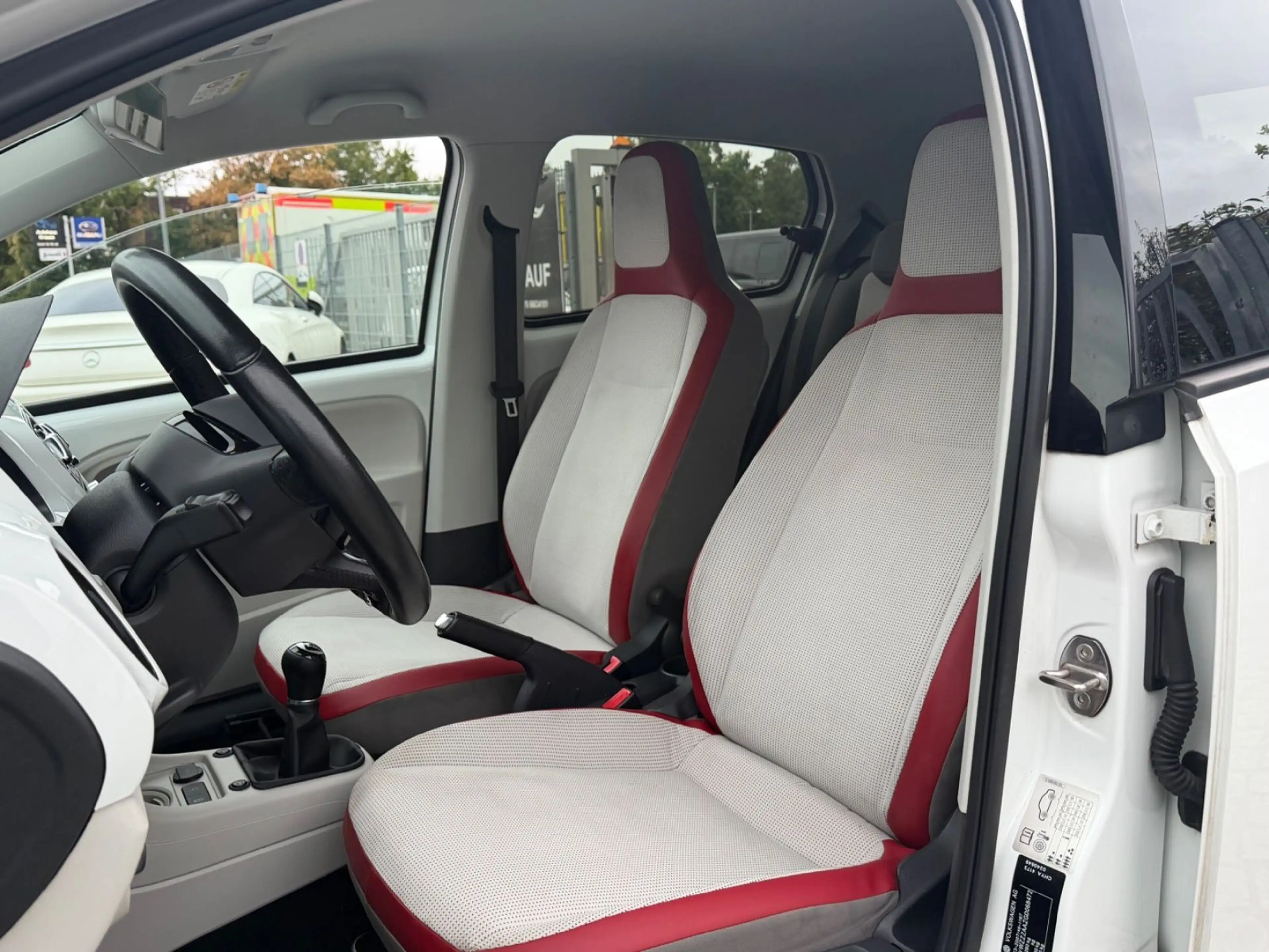 Volkswagen up! ! colour up!*Klima*Sitzhzg*EFH*Euro6 — photo 12