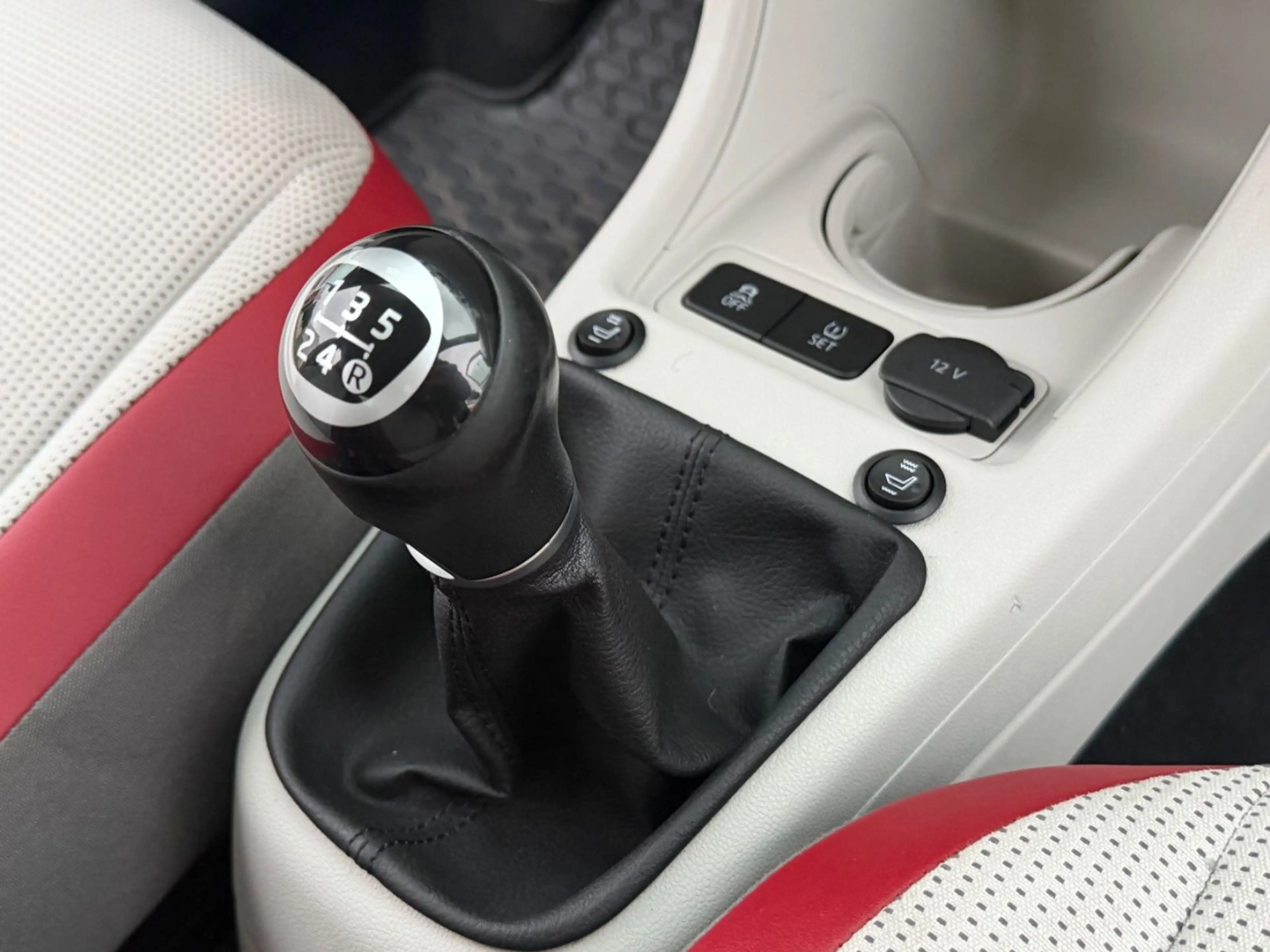 Volkswagen up! ! colour up!*Klima*Sitzhzg*EFH*Euro6 — photo 18