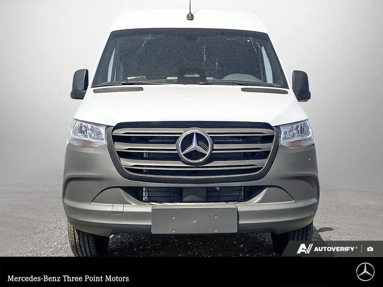 Mercedes-Benz Sprinter снимка Mercedes-Benz Sprinter